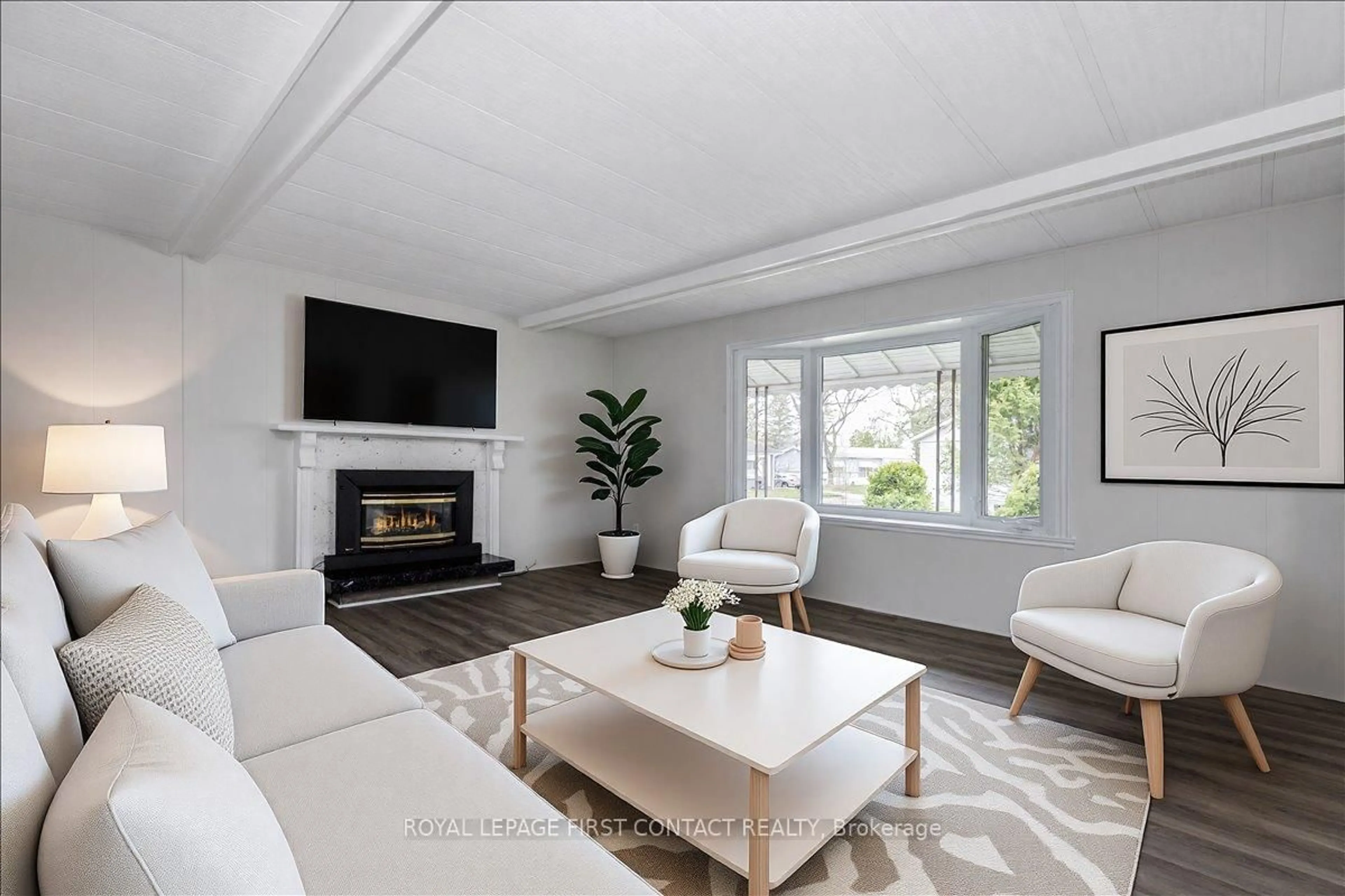 Living room with furniture, unknown for 13 Honeysuckle Lane, Innisfil Ontario L9S 1M5