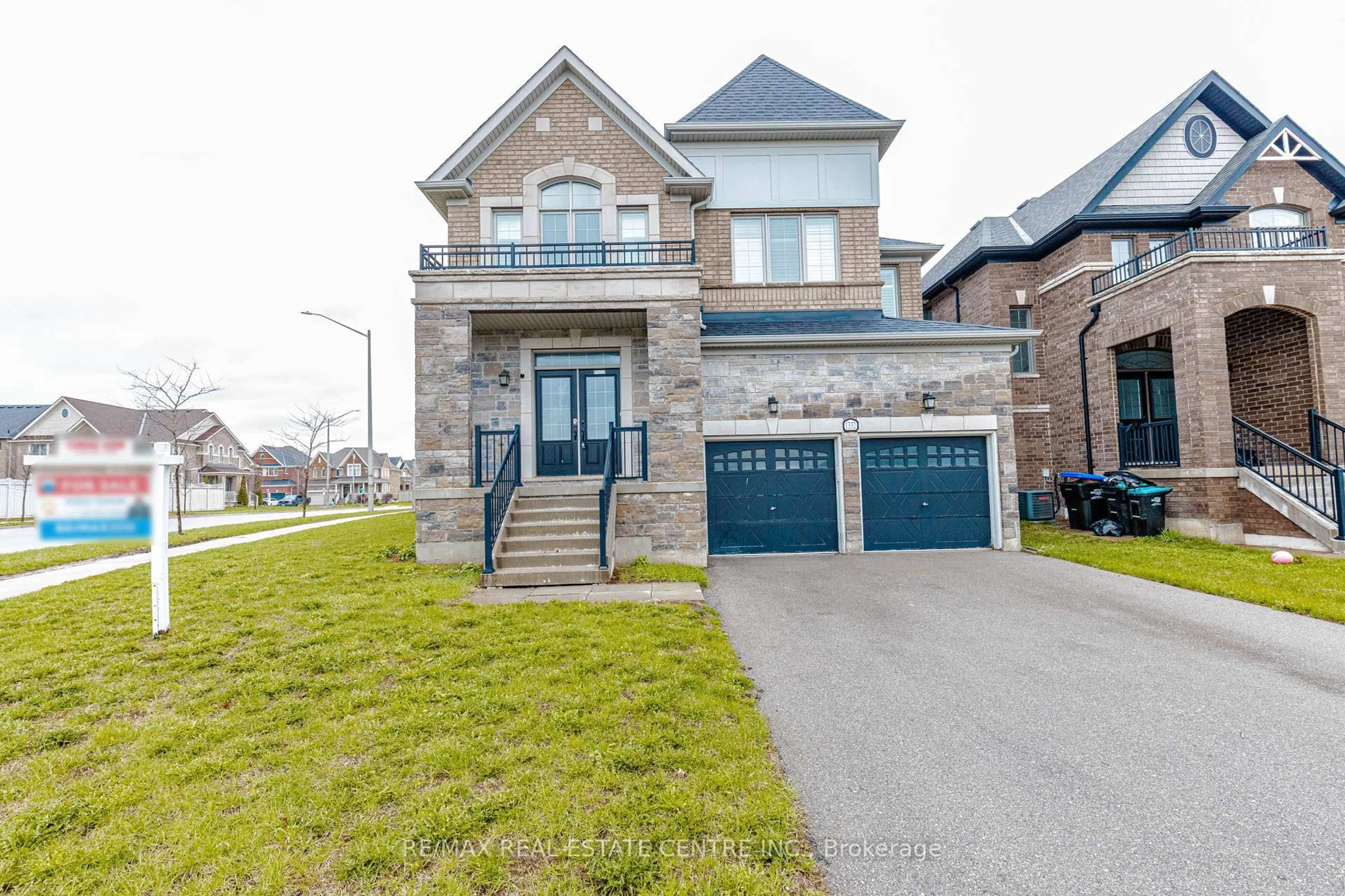 Home with brick exterior material, street for 1332 Blackmore St, Innisfil Ontario L9S 0J8
