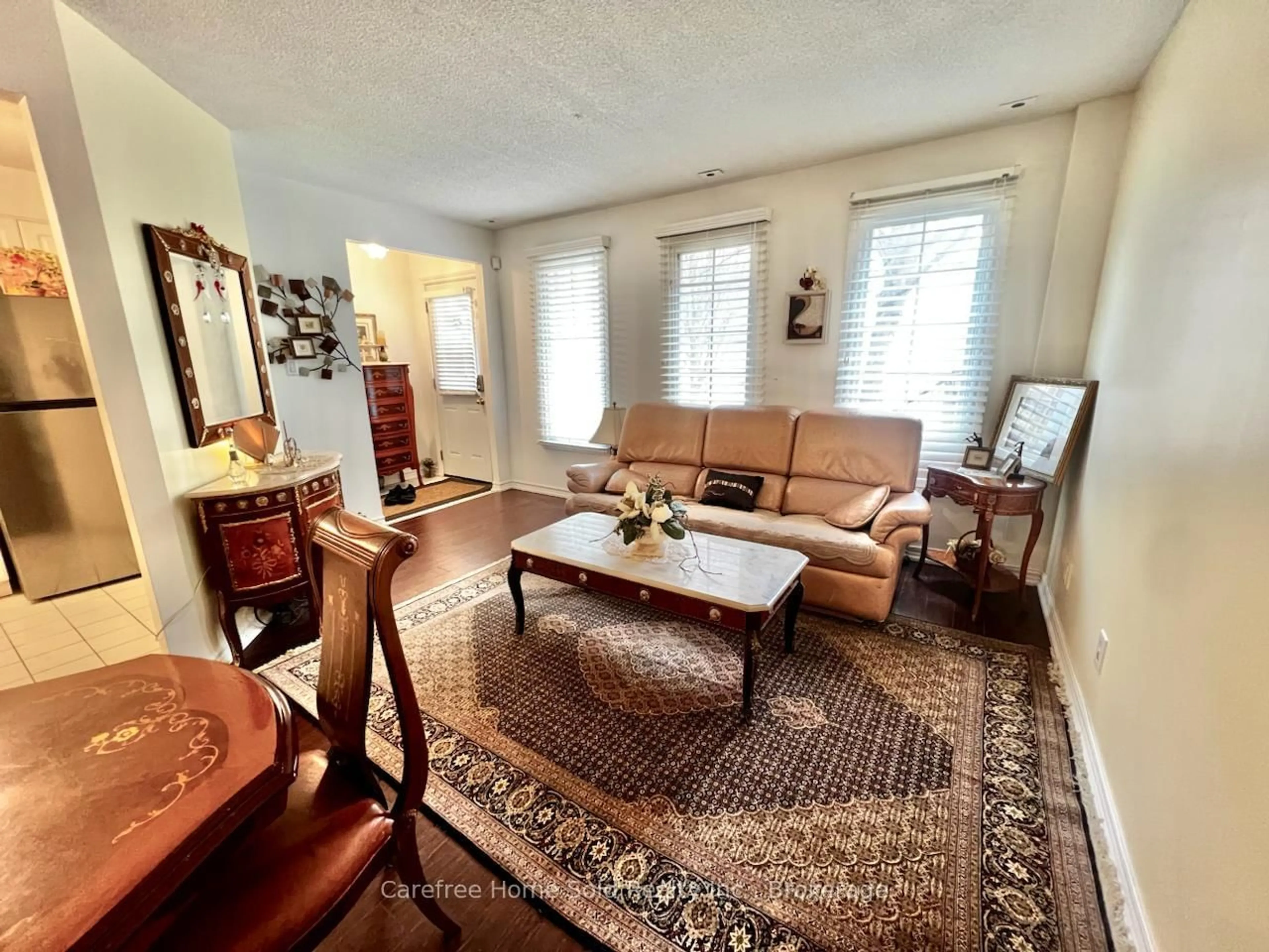 Living room with furniture, unknown for 151 Townsgate Dr #8, Vaughan Ontario L4J 8J7