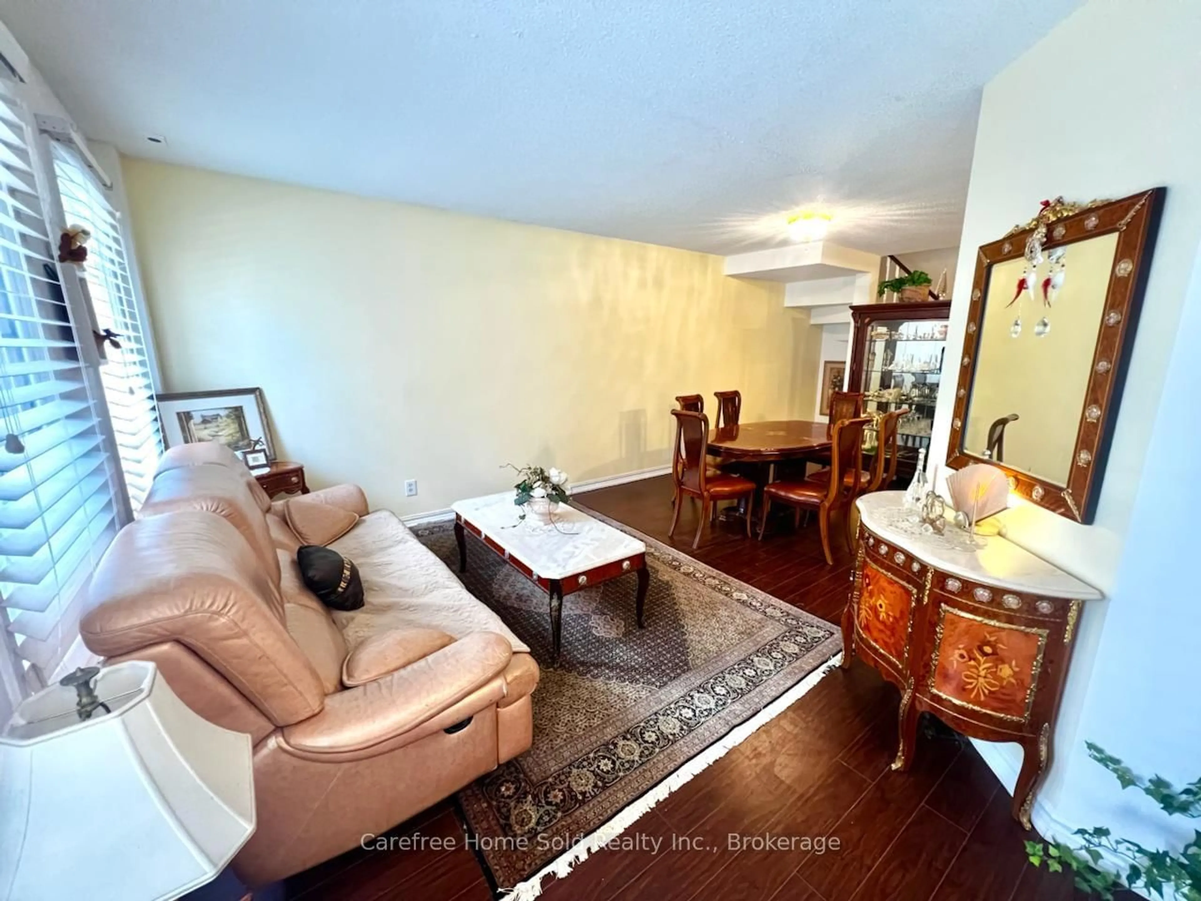Living room with furniture, unknown for 151 Townsgate Dr #8, Vaughan Ontario L4J 8J7