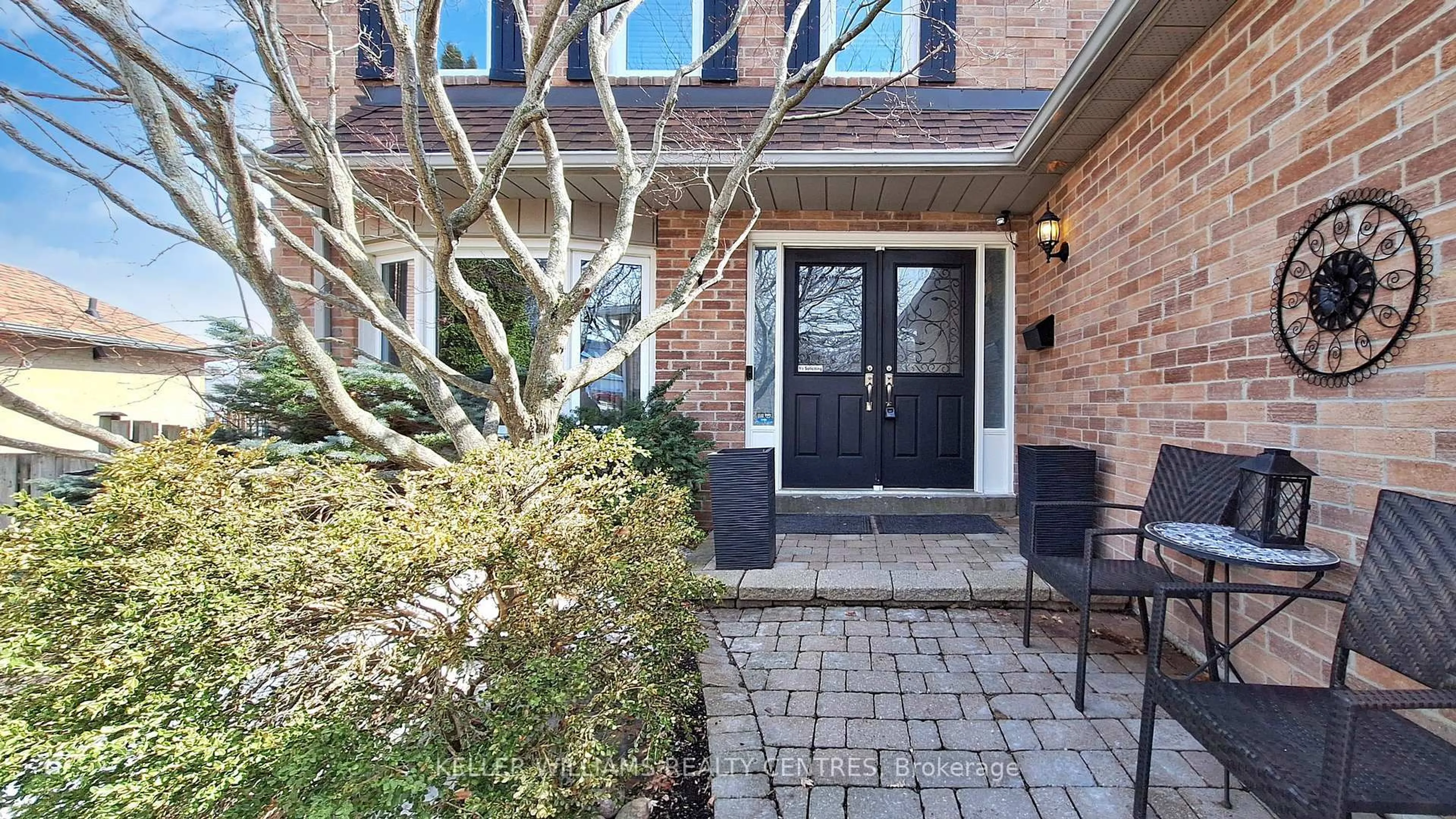 Home with brick exterior material, street for 15 Beatty Cres, Aurora Ontario L4G 5V2
