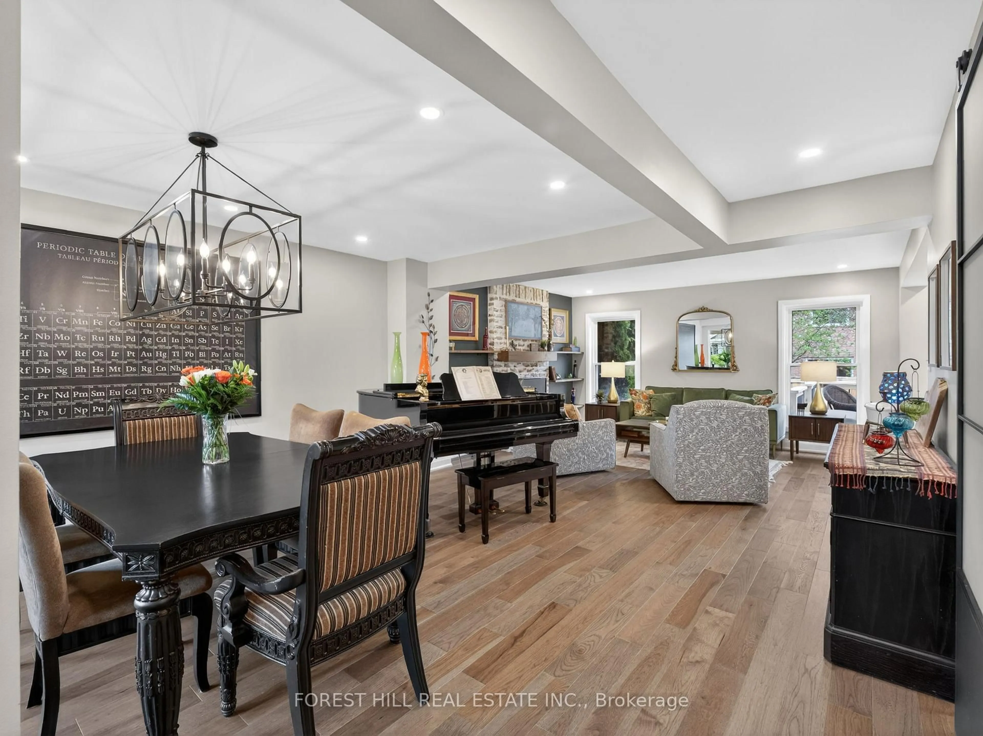 Open concept kitchen, wood/laminate floor for 103 Eleanor Circ, Richmond Hill Ontario L4C 6K6