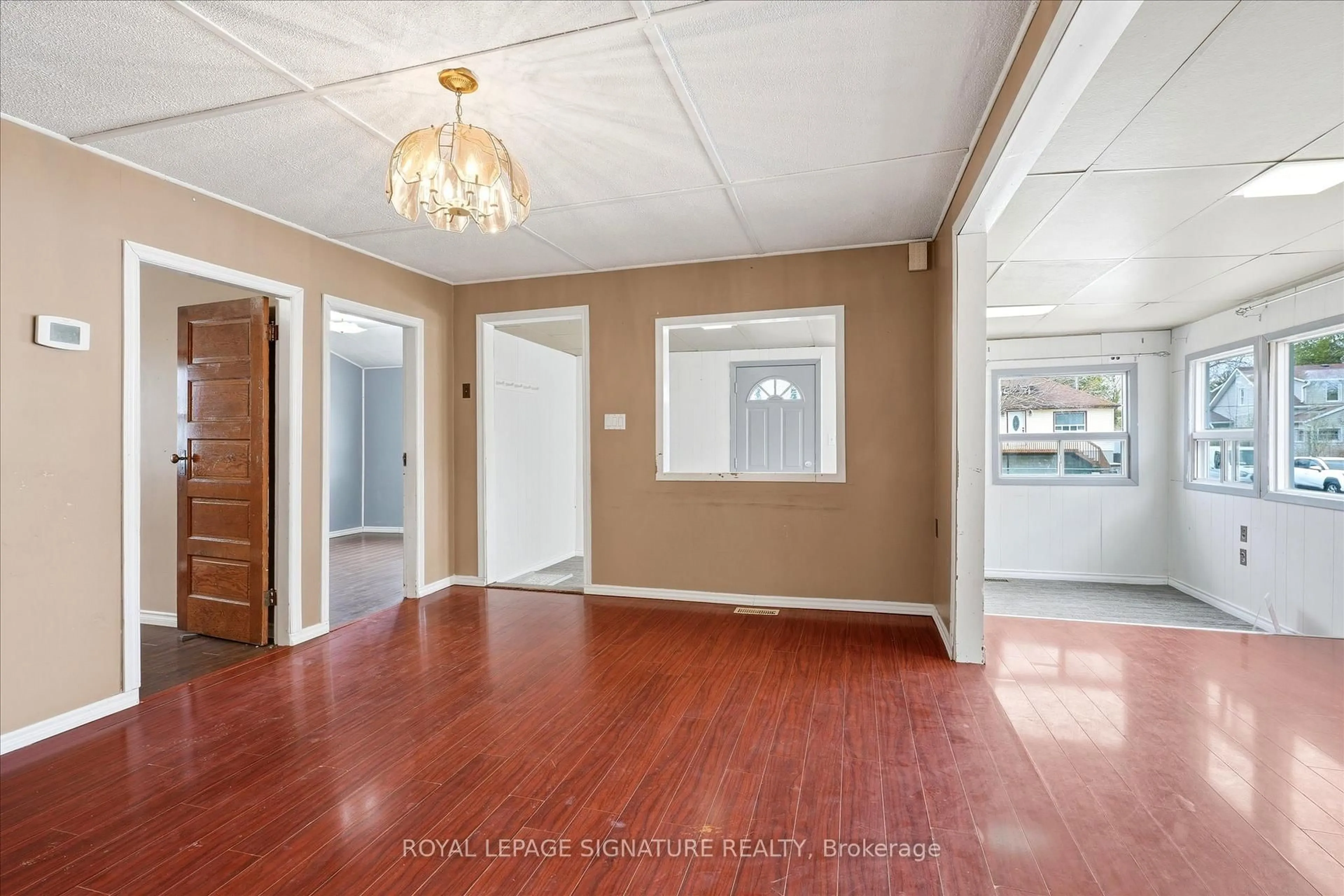 Unknown for 54 Farley Circ, Georgina Ontario L0E 1S0