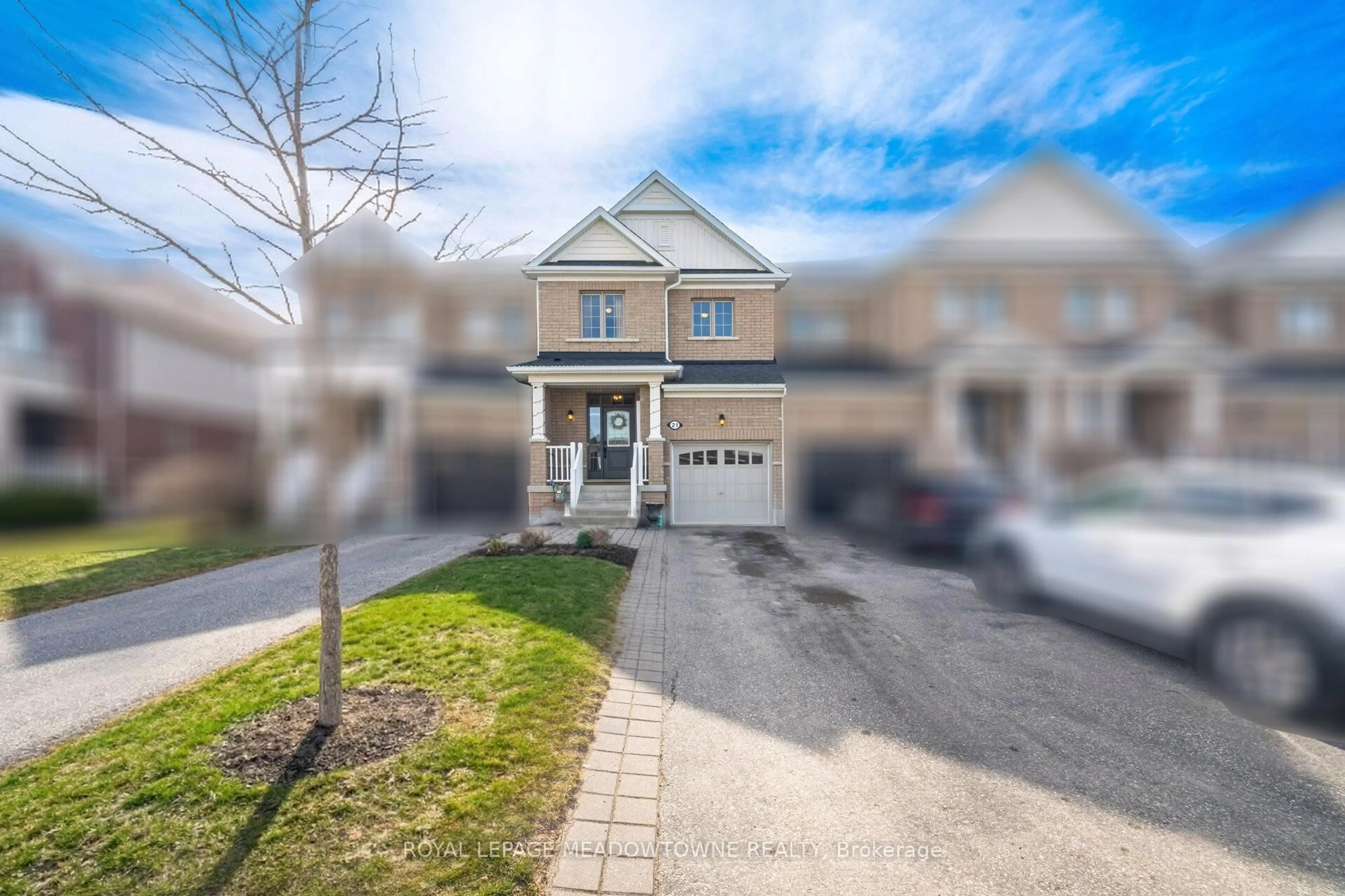 A pic from outside/outdoor area/front of a property/back of a property/a pic from drone, street for 21 Sharpe Cres, New Tecumseth Ontario L0G 1W0