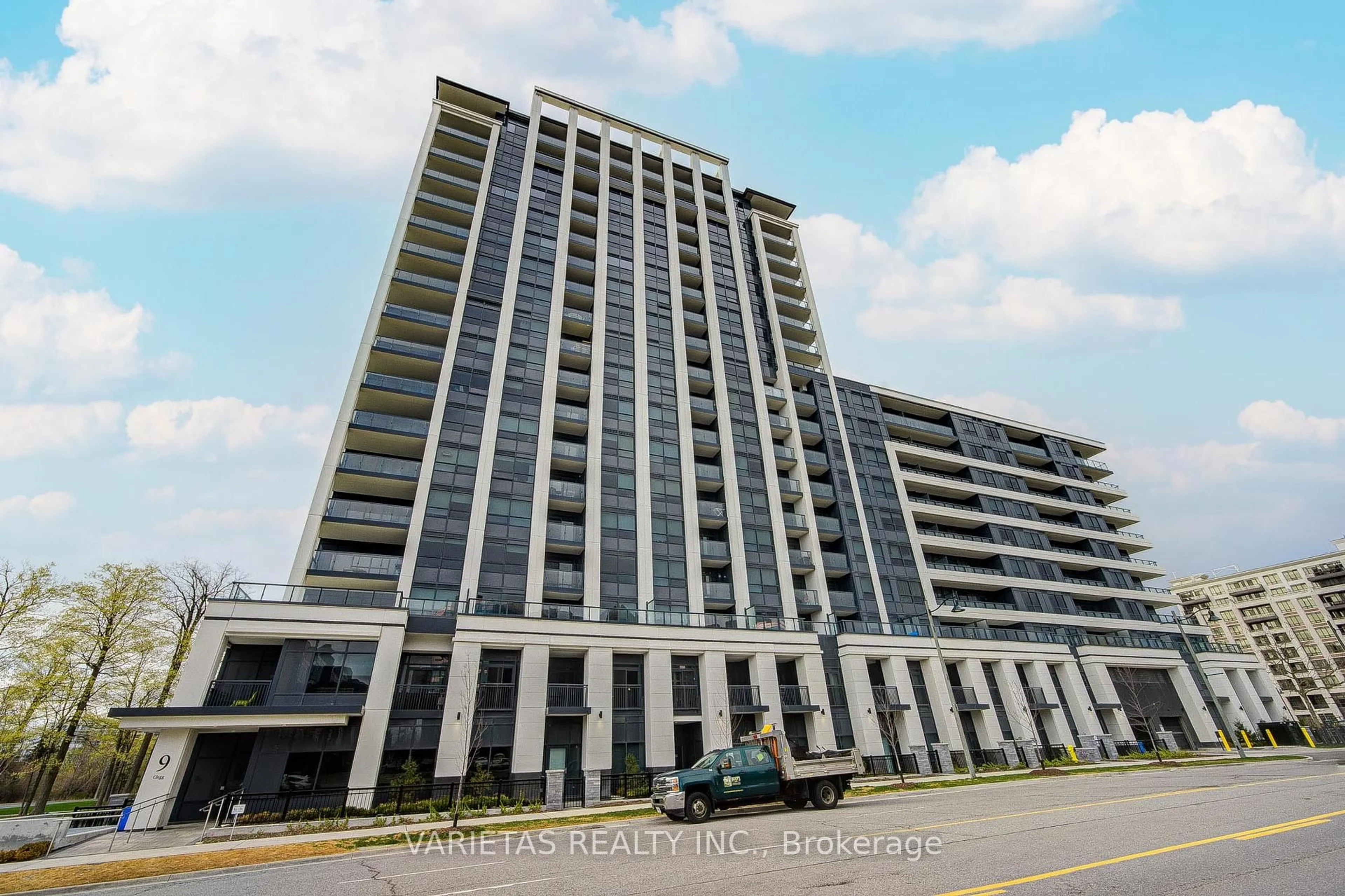 Indoor foyer for 9 Clegg Rd #101, Markham Ontario L6G 0H3