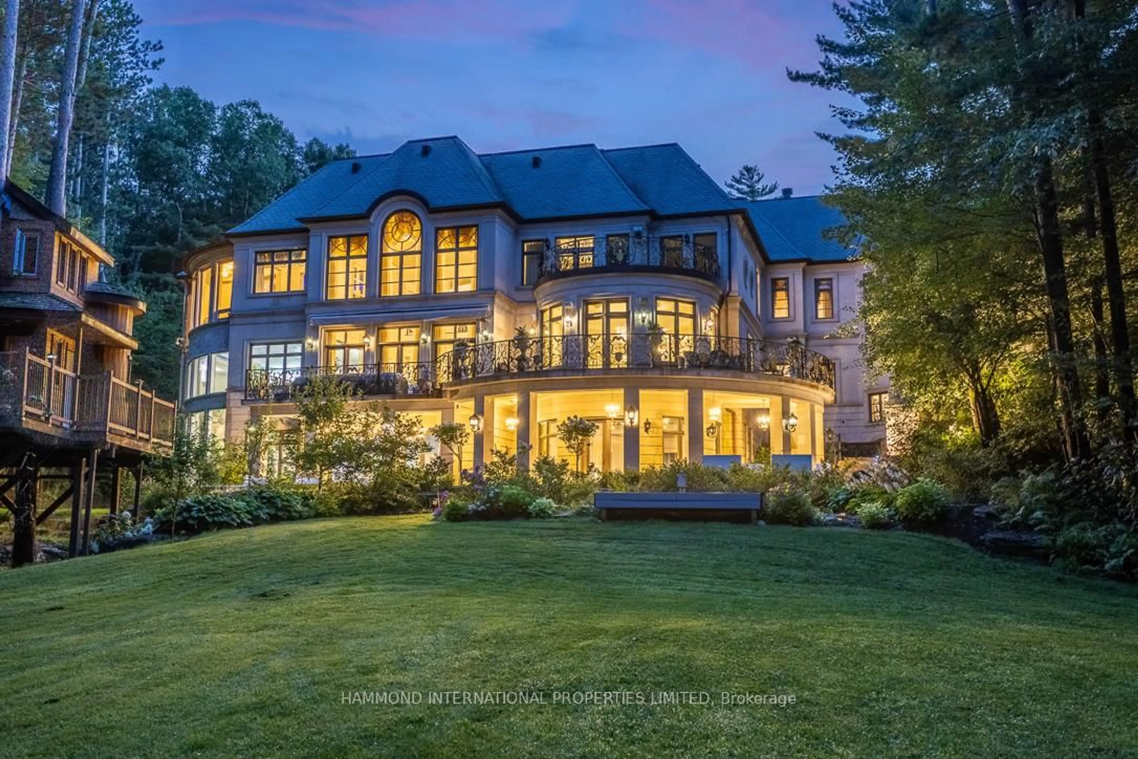 Unknown for 33 Forest Ridge Rd, Richmond Hill Ontario L4E 3L8