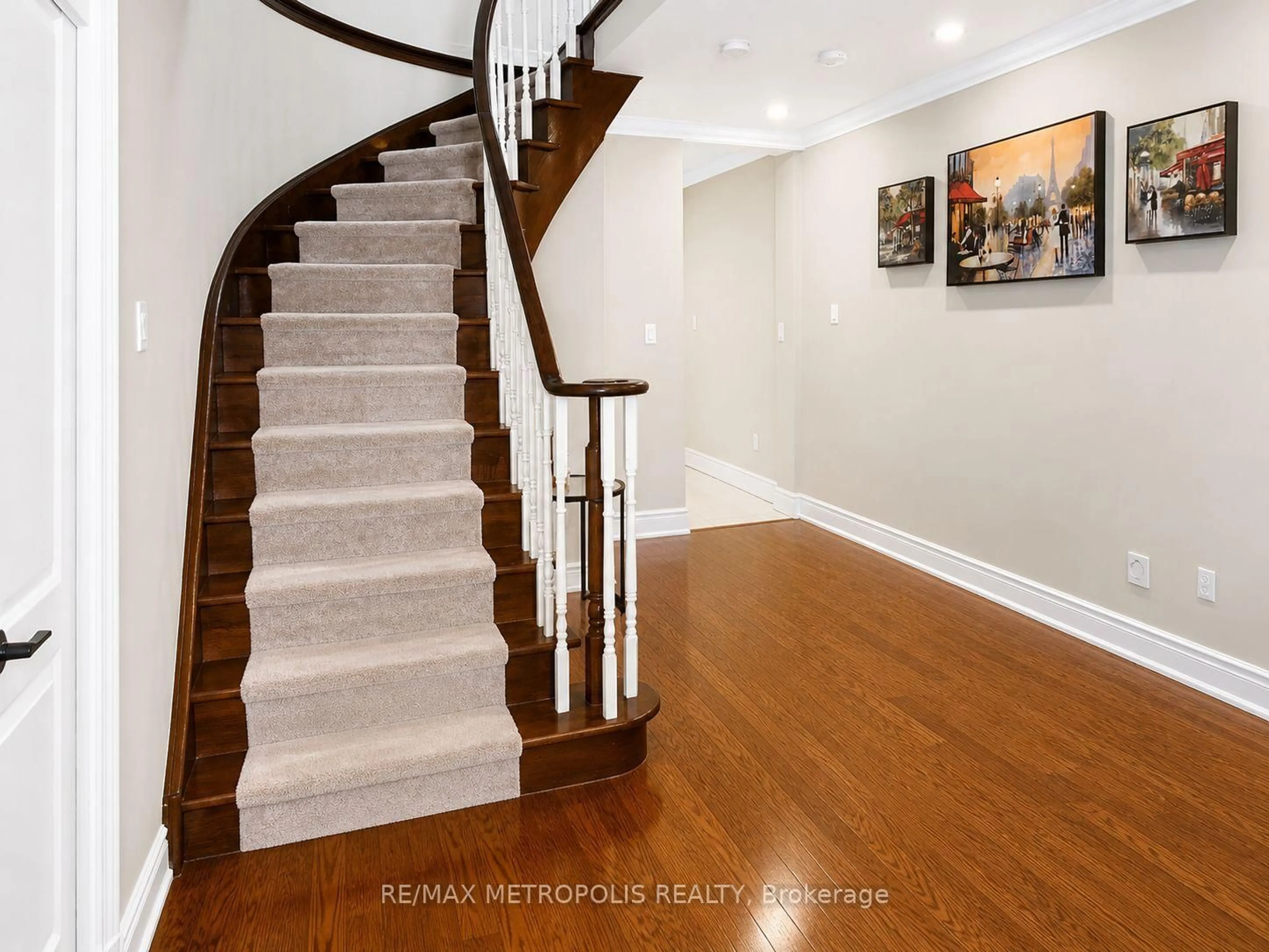 Unknown for 64 Mandel Cres, Richmond Hill Ontario L4C 9Z7