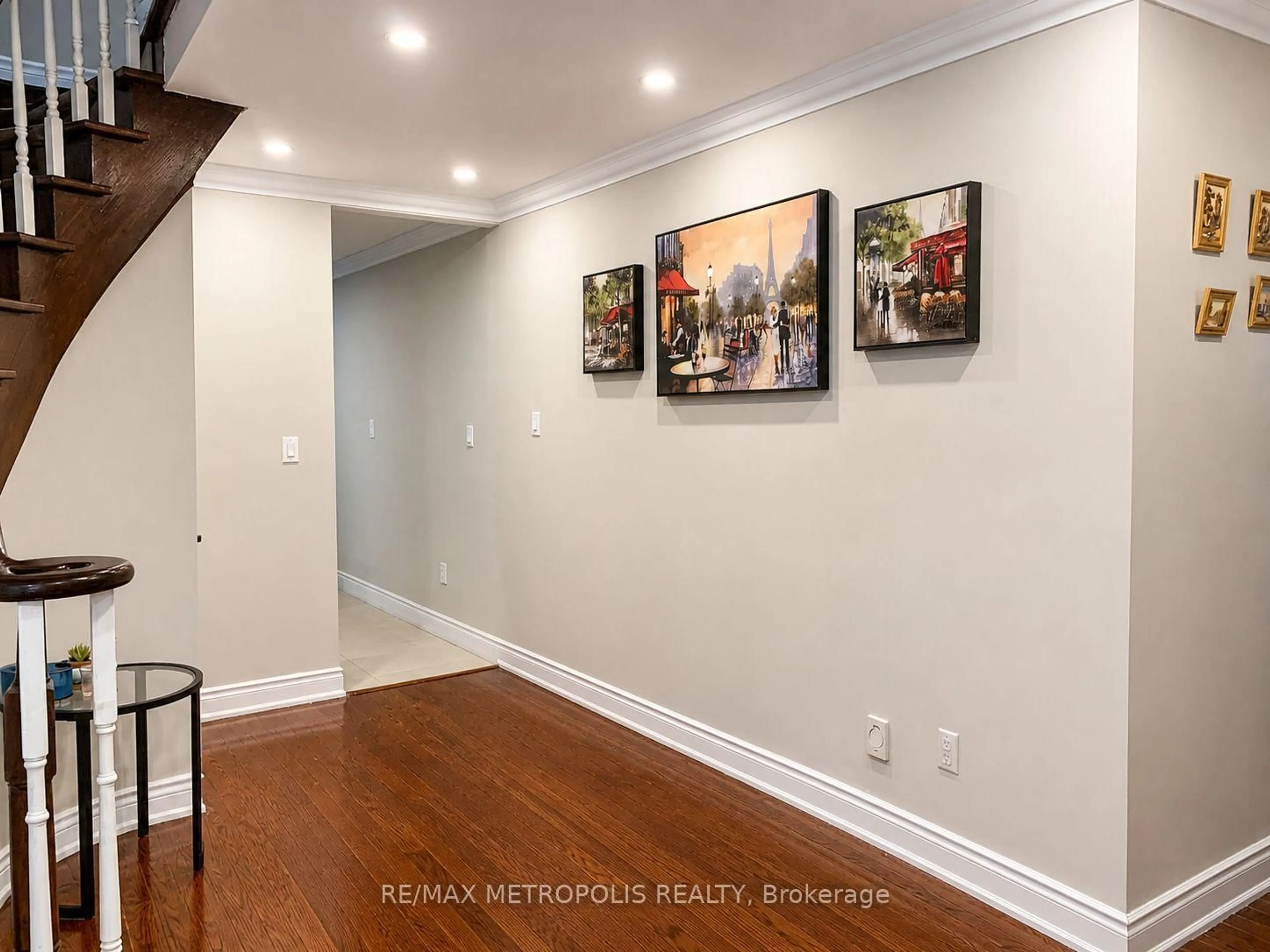 Unknown for 64 Mandel Cres, Richmond Hill Ontario L4C 9Z7