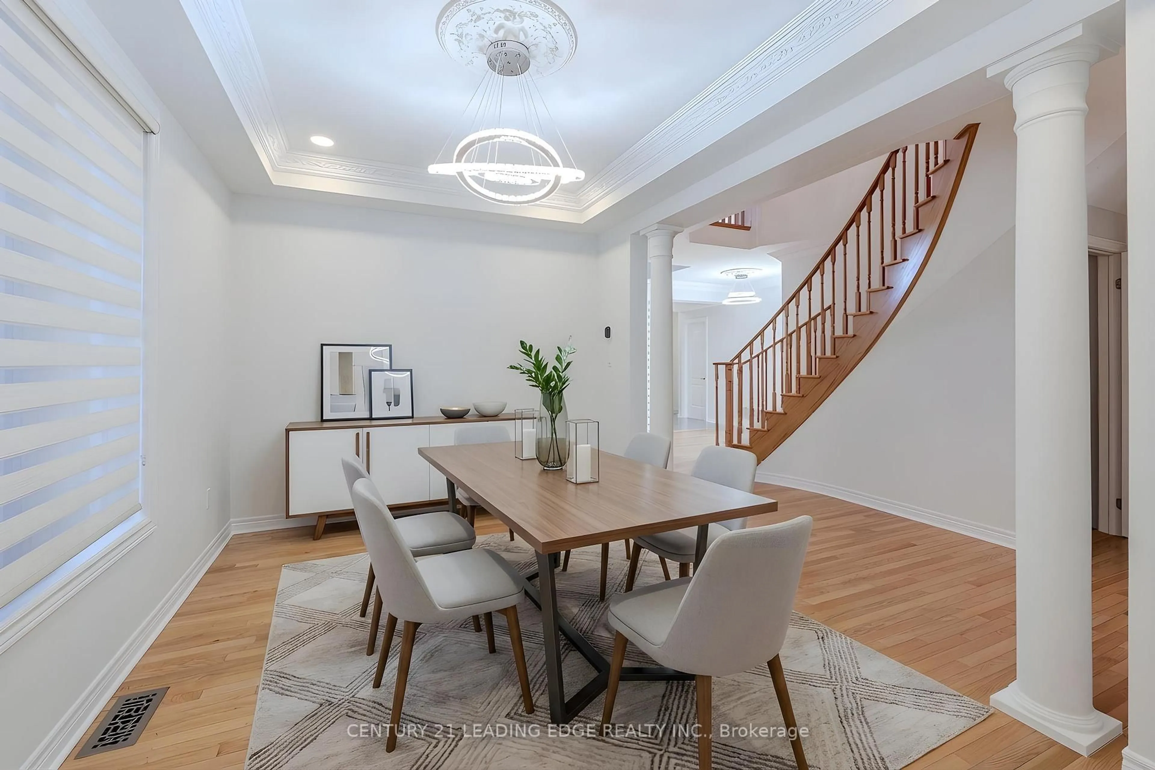 Dining room, unknown for 193 Tigertail Cres, Bradford West Gwillimbury Ontario L3Z 2A5