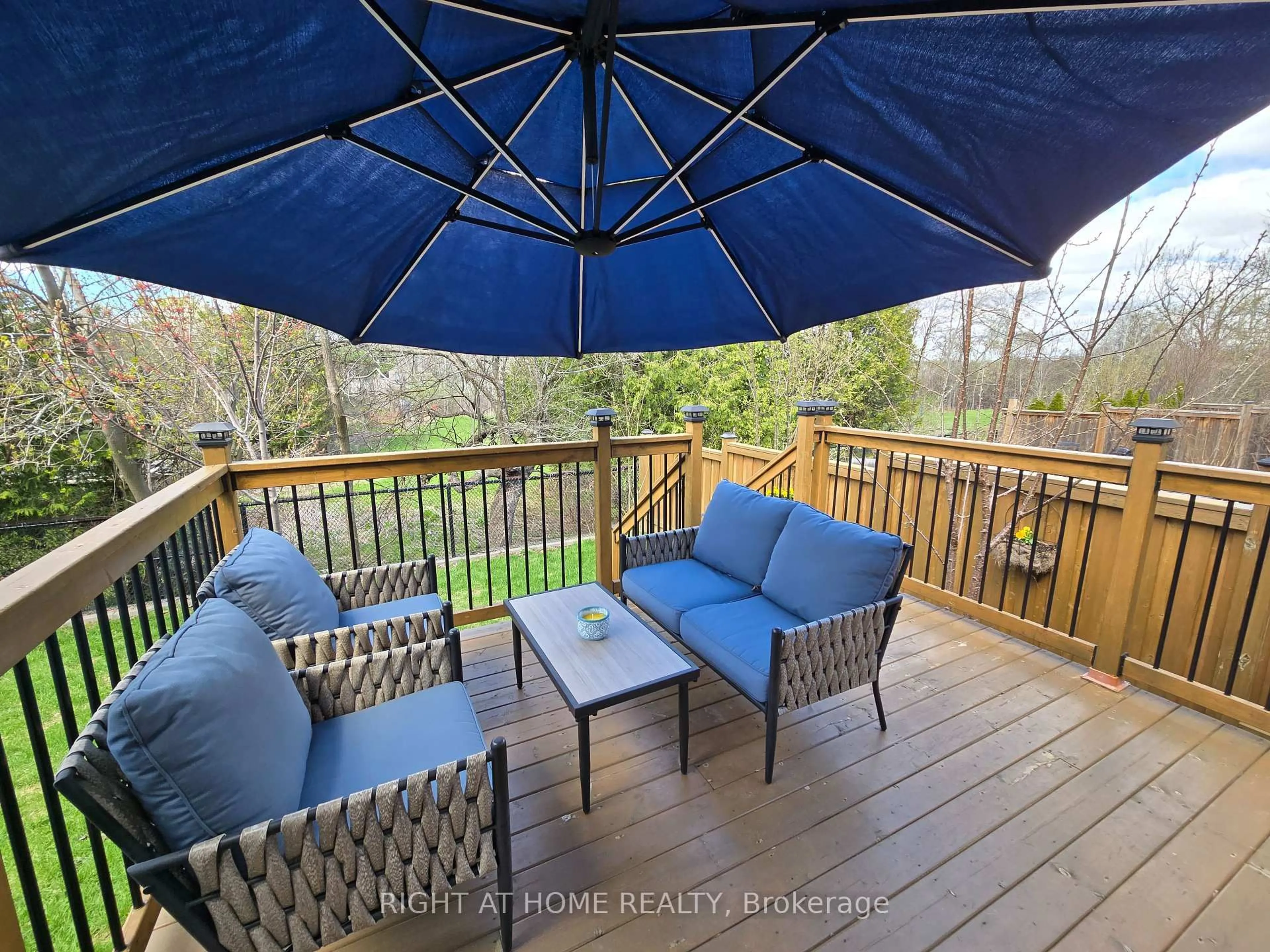 Patio, water/lake/river/ocean view for 62 Rossini Dr, Richmond Hill Ontario L4E 0W3