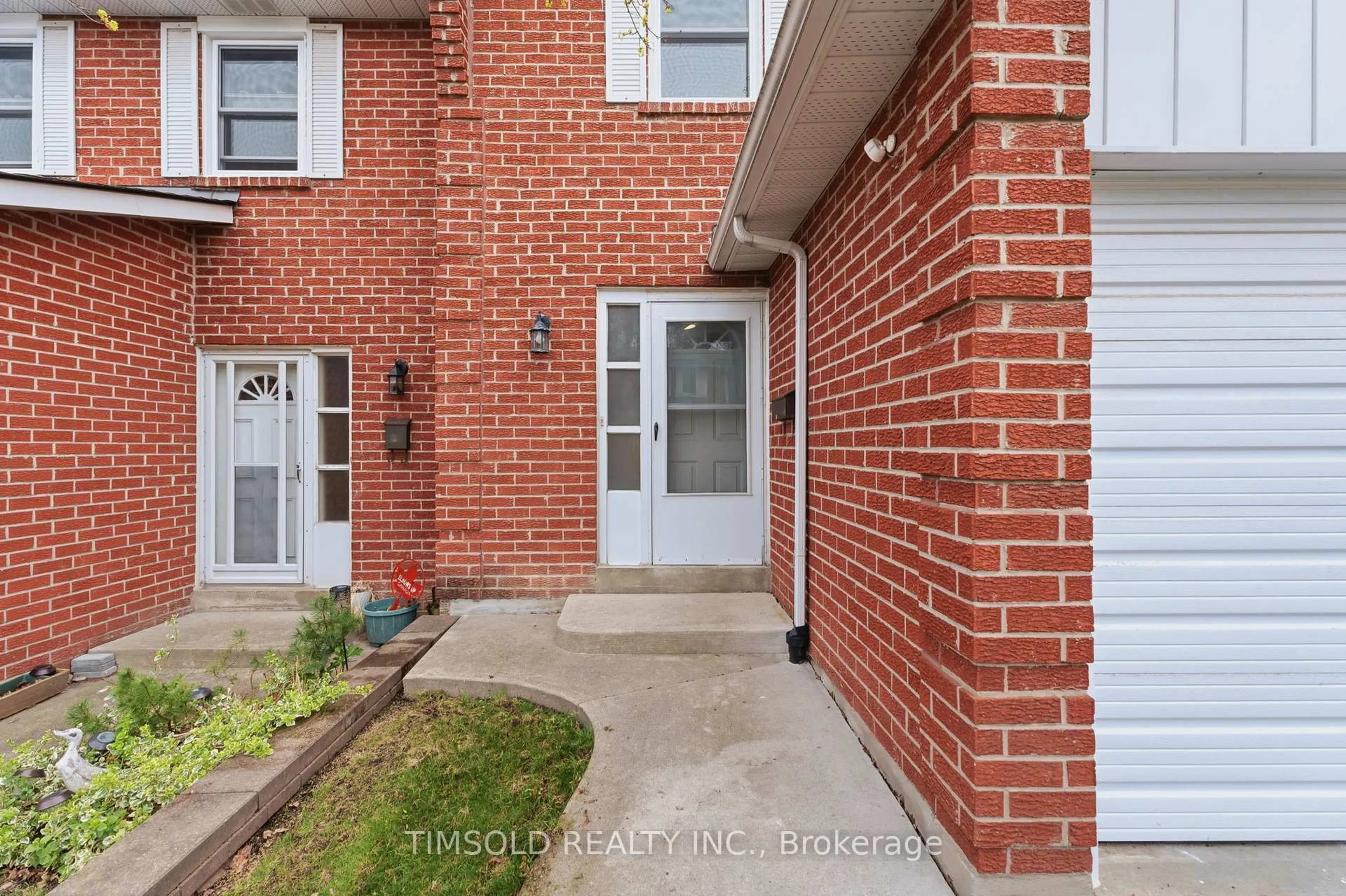 Home with brick exterior material, street for 14 Gordon Way, Markham Ontario L3T 5A2