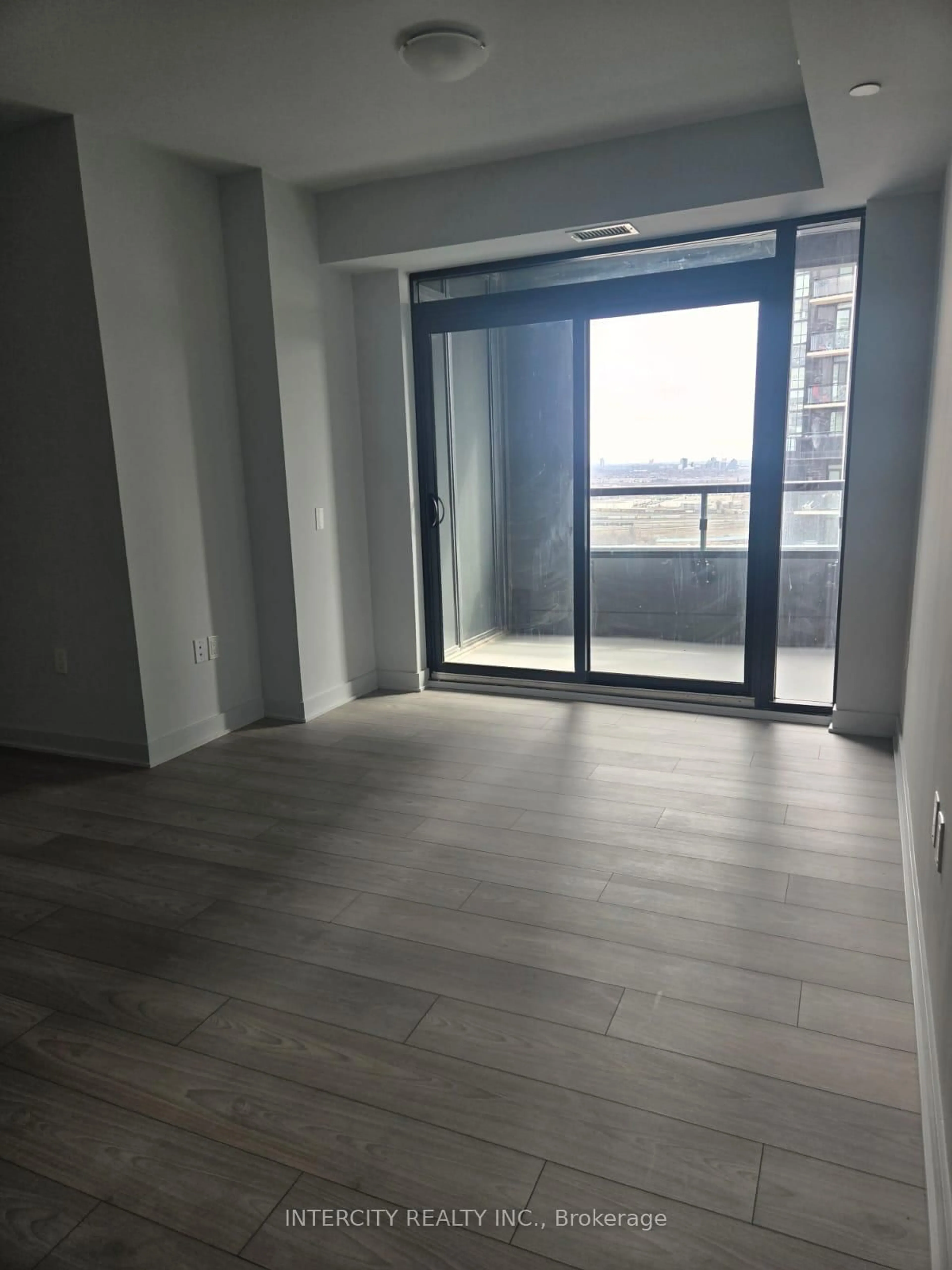 A pic of a room for 2920 Highway 7 #2604, Vaughan Ontario L4K 0P4
