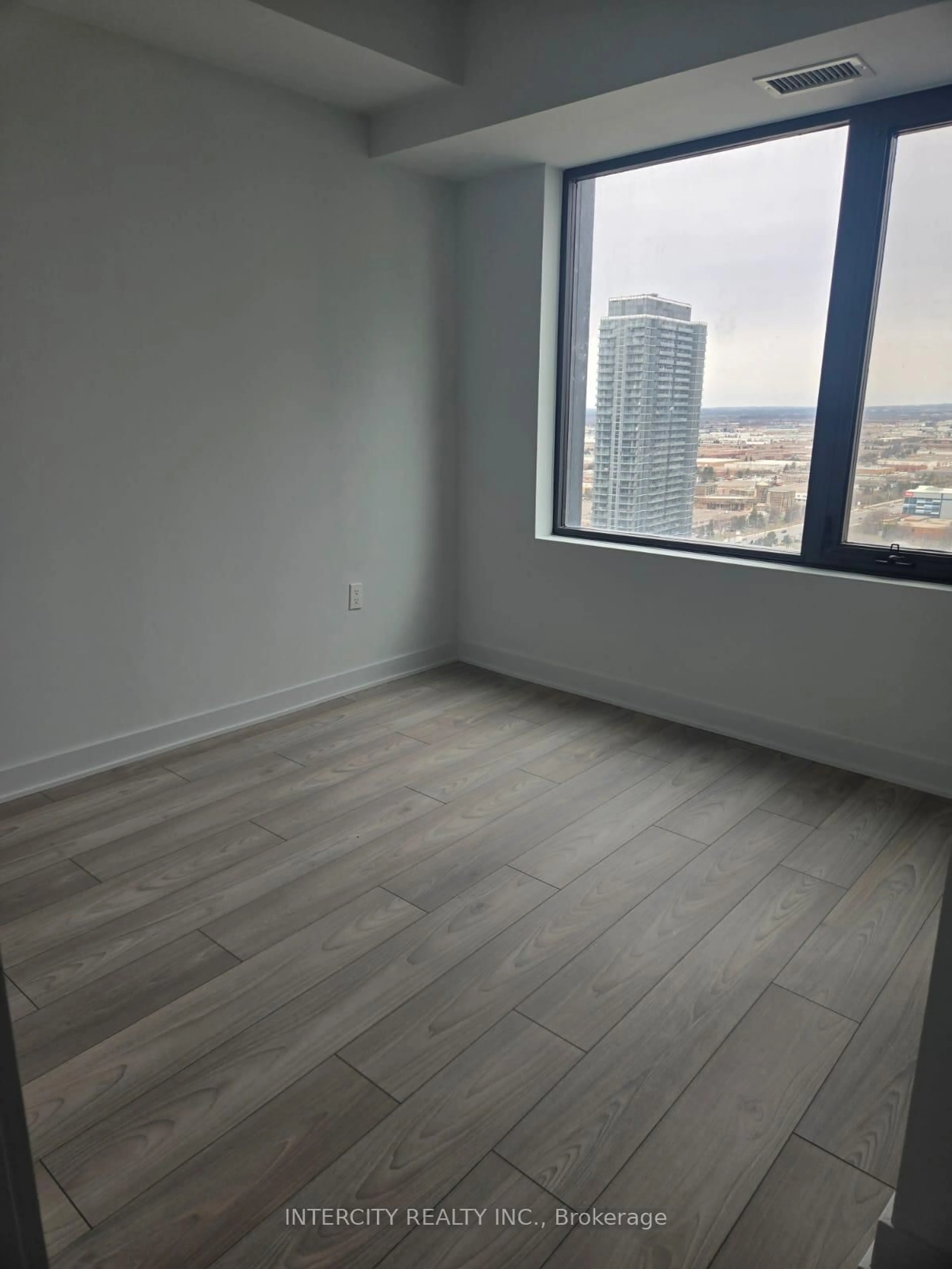 A pic of a room for 2920 Highway 7 #2604, Vaughan Ontario L4K 0P4