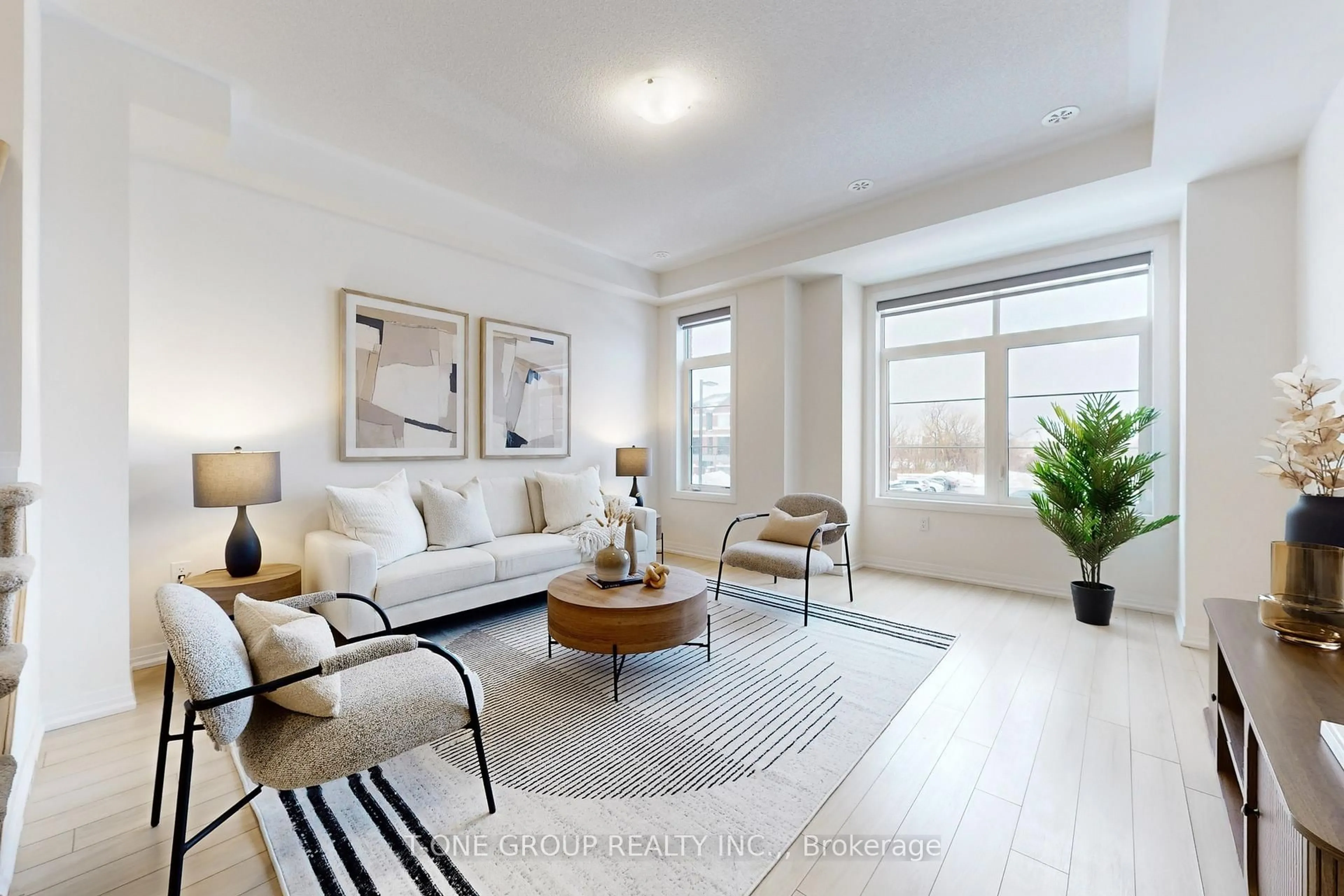 Living room with furniture, unknown for 32 Stoeber Lane, Markham Ontario L6B 0S1