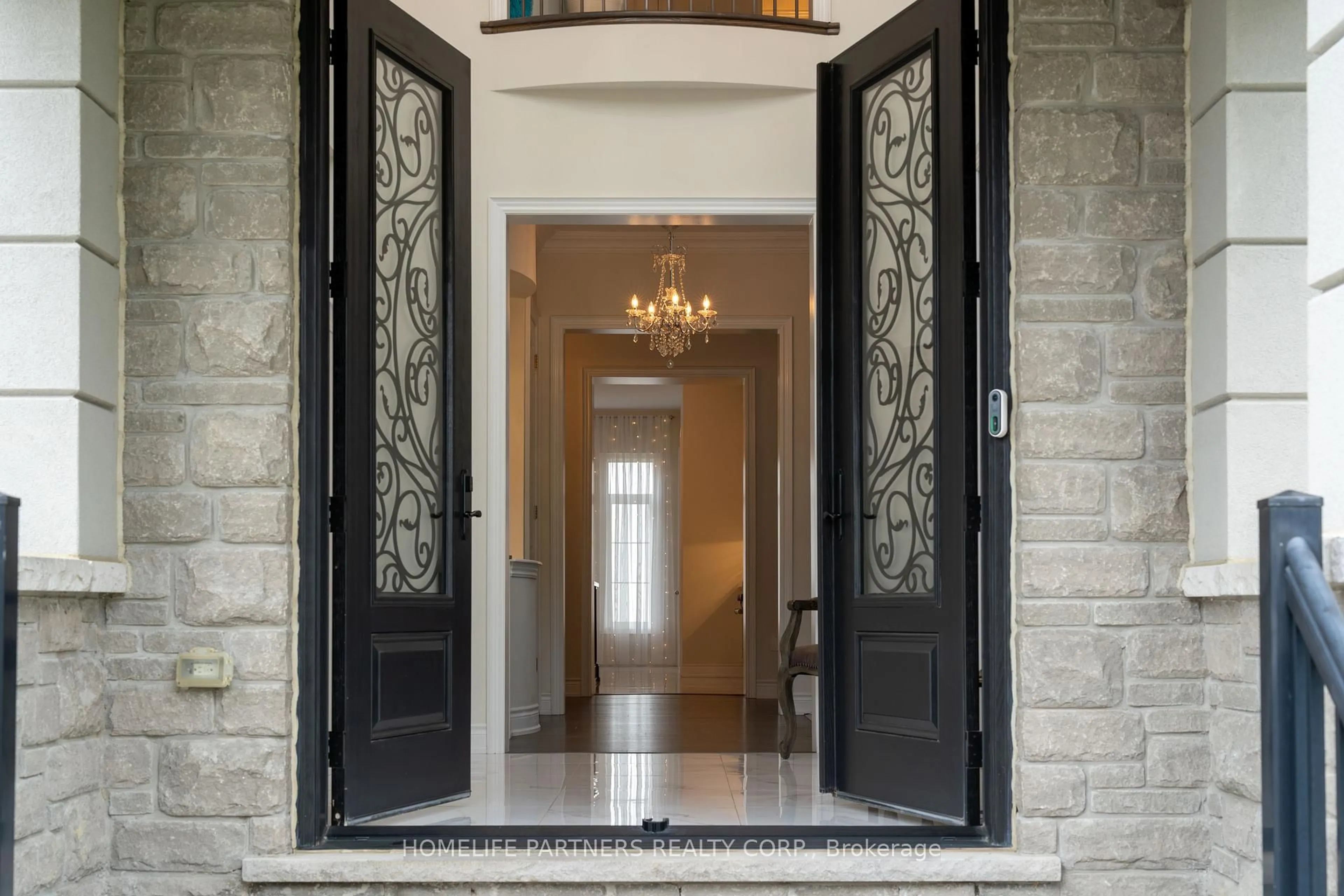 Indoor entryway for 23 Macmurchy Ave, King Ontario L0J 1C0