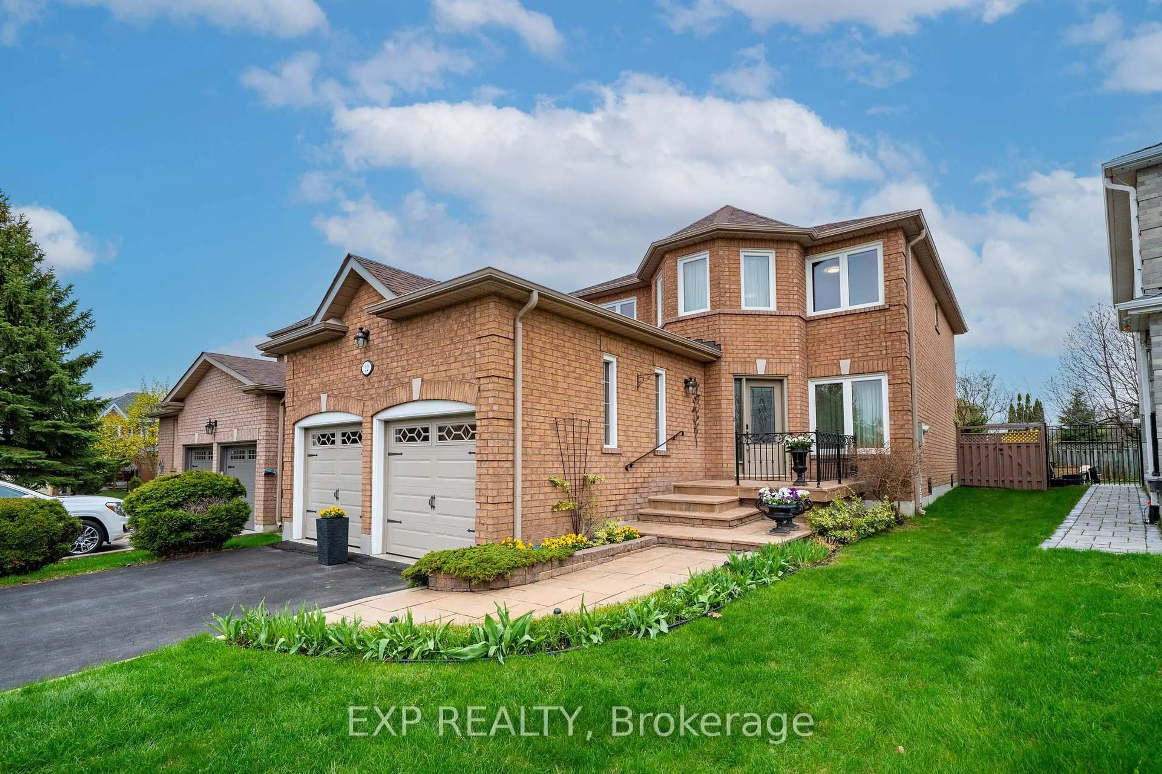 Home with brick exterior material, street for 22 Owl Ridge Dr, Richmond Hill Ontario L4S 1P7