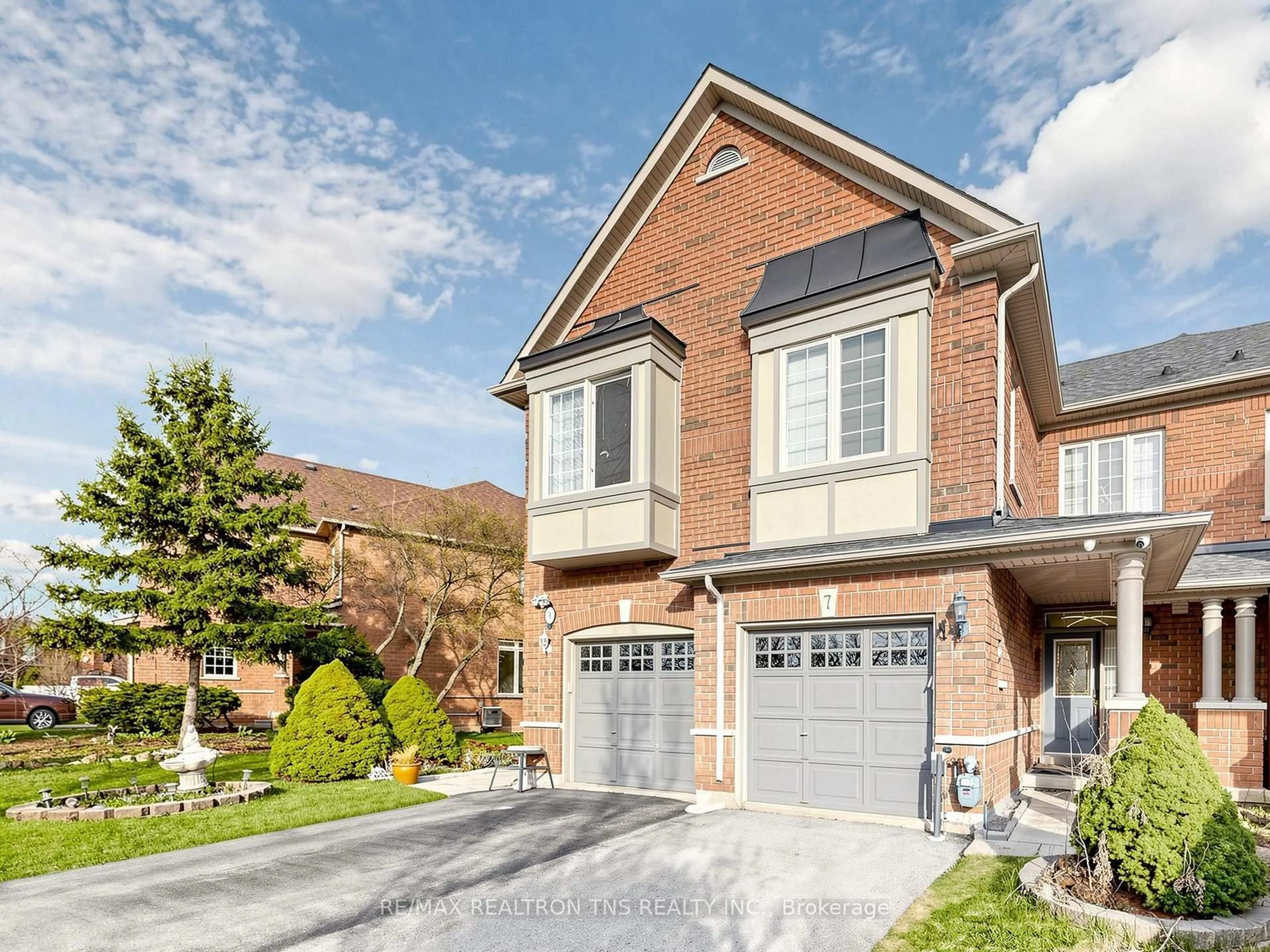 Home with brick exterior material, street for 7 Holly Dr, Richmond Hill Ontario L4S 2P1
