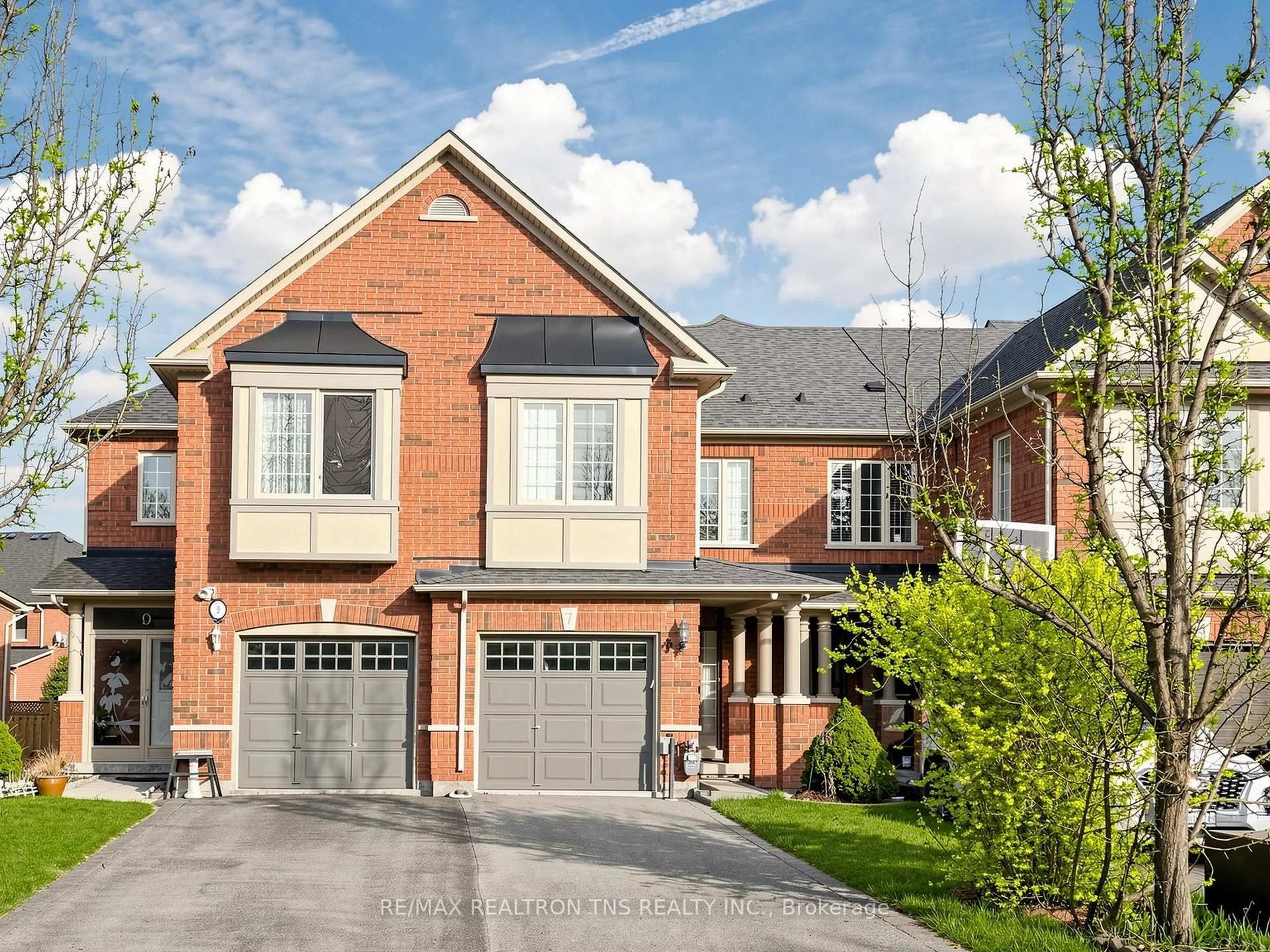 Home with brick exterior material, street for 7 Holly Dr, Richmond Hill Ontario L4S 2P1