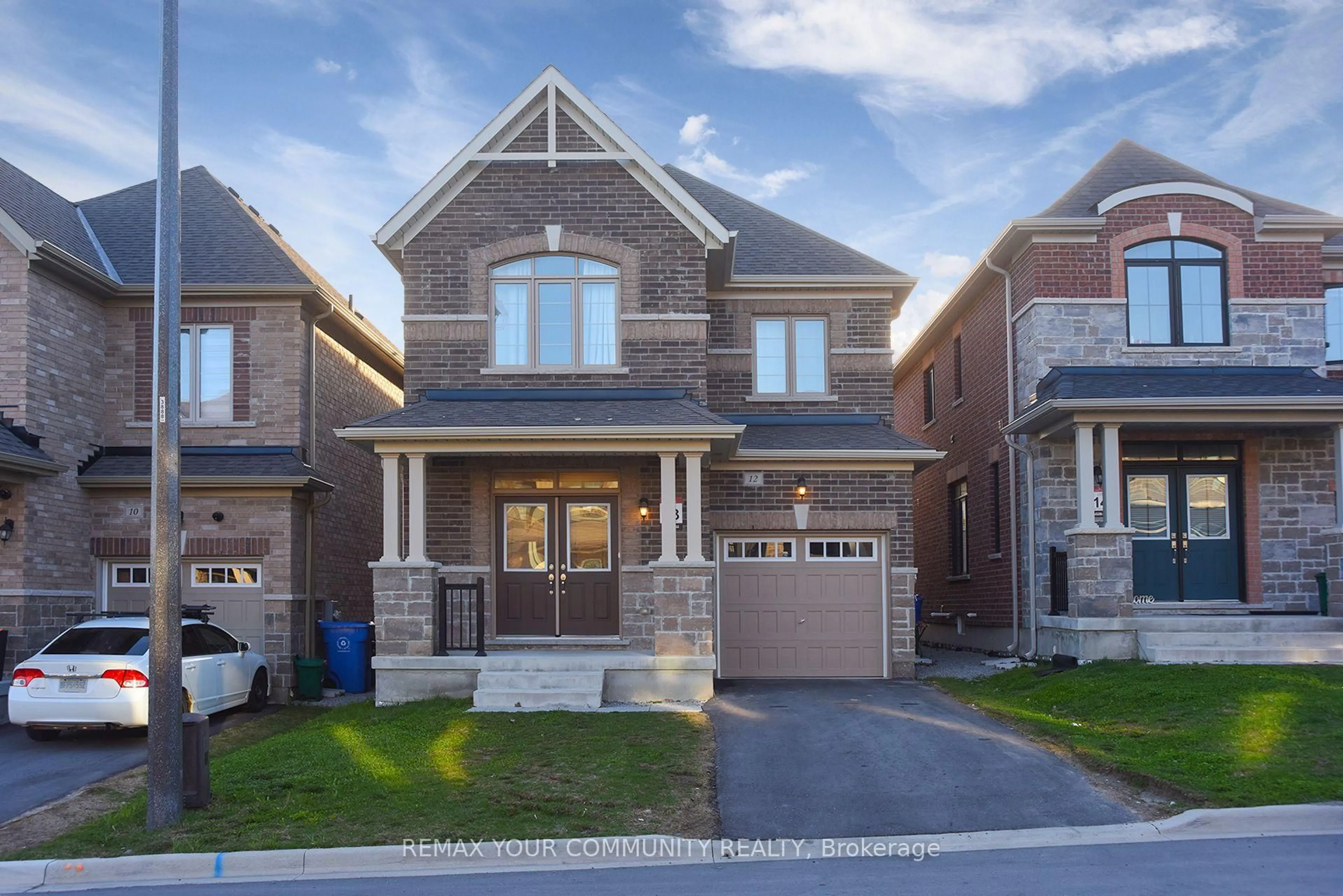 Home with brick exterior material, street for 12 Viola St, East Gwillimbury Ontario L9N 0T6