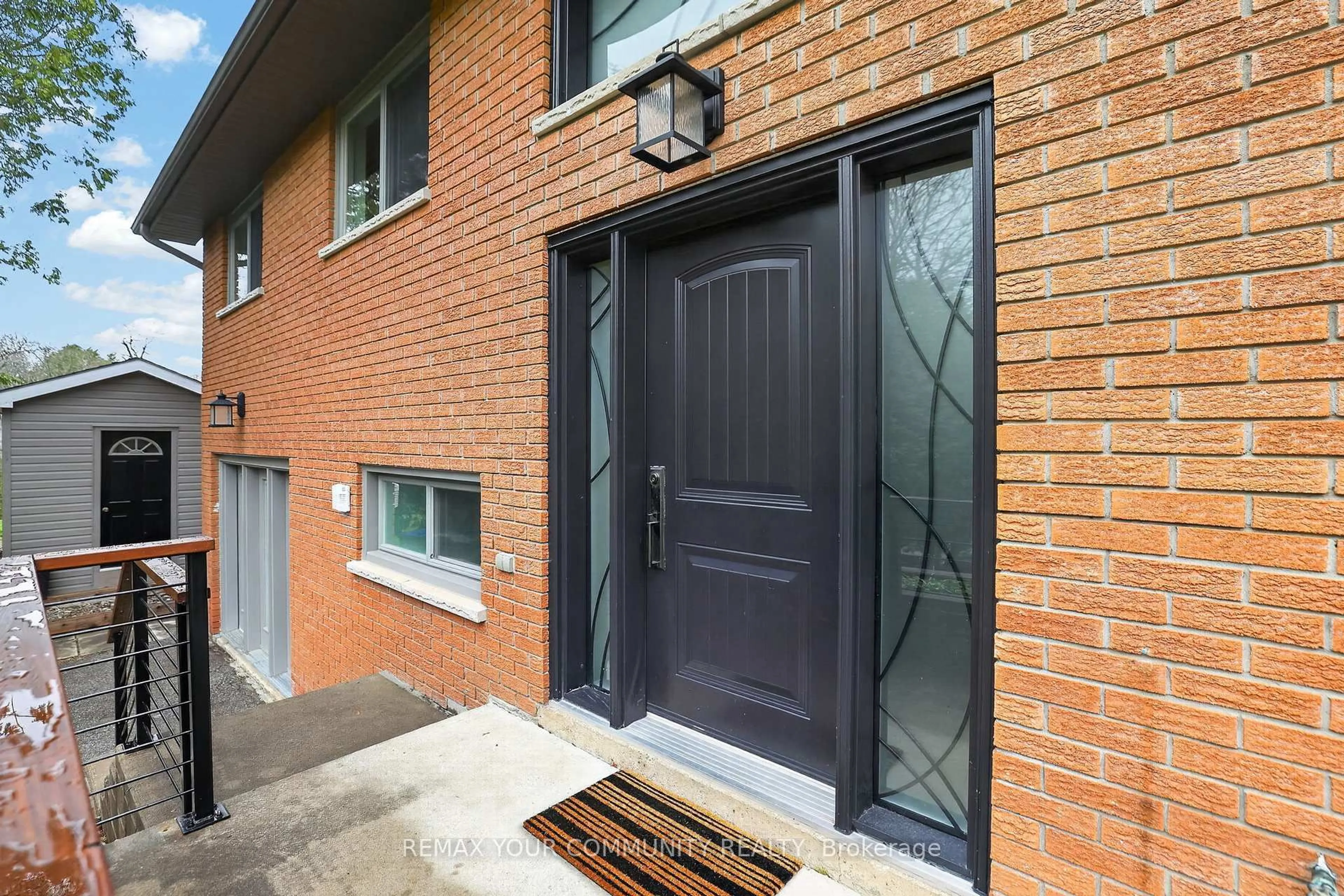 Home with brick exterior material, street for 2388 Line 10, Bradford West Gwillimbury Ontario L3Z 3L2