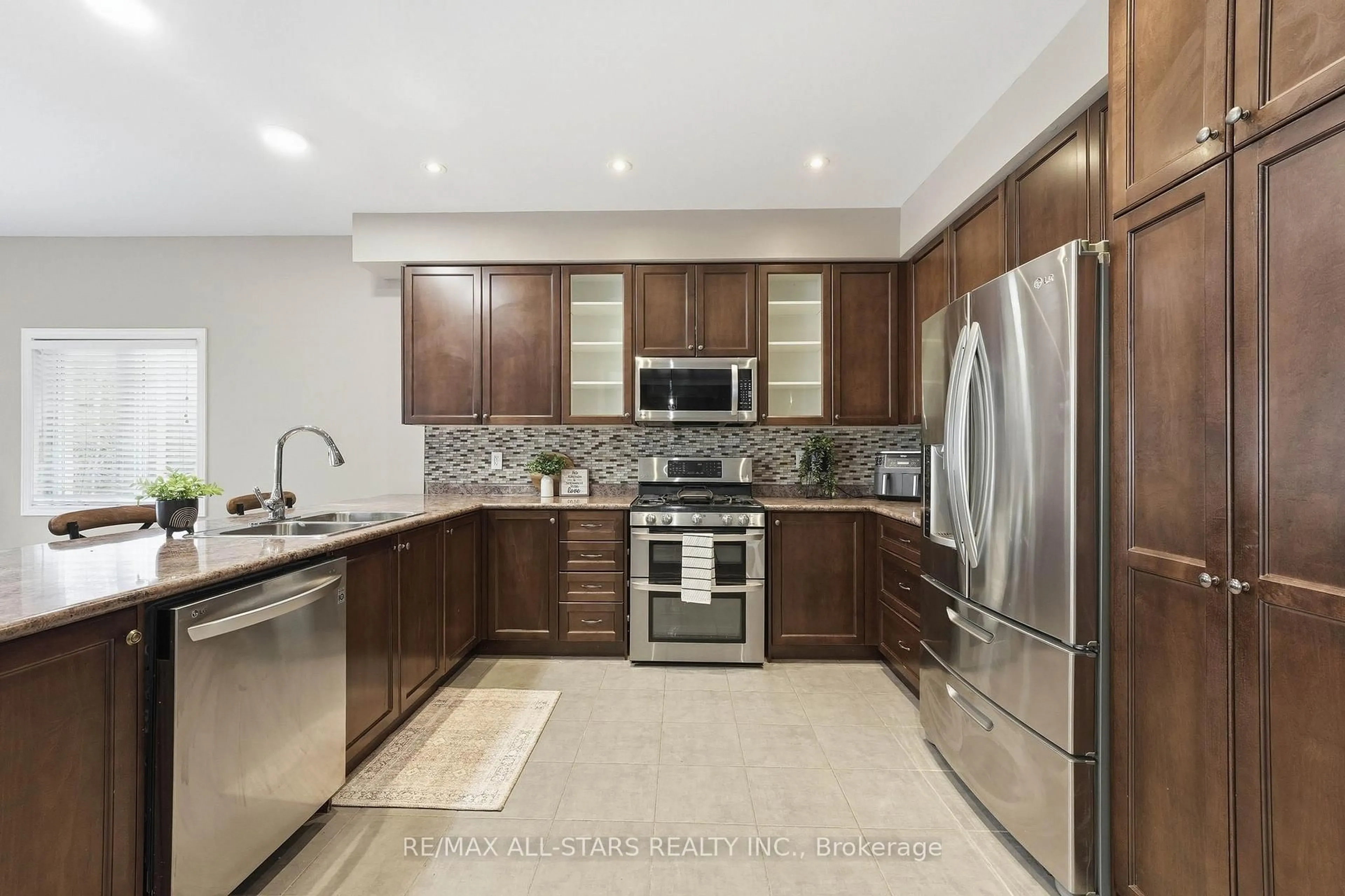 Unknown for 71 Scotia Rd, Georgina Ontario L0E 1R0