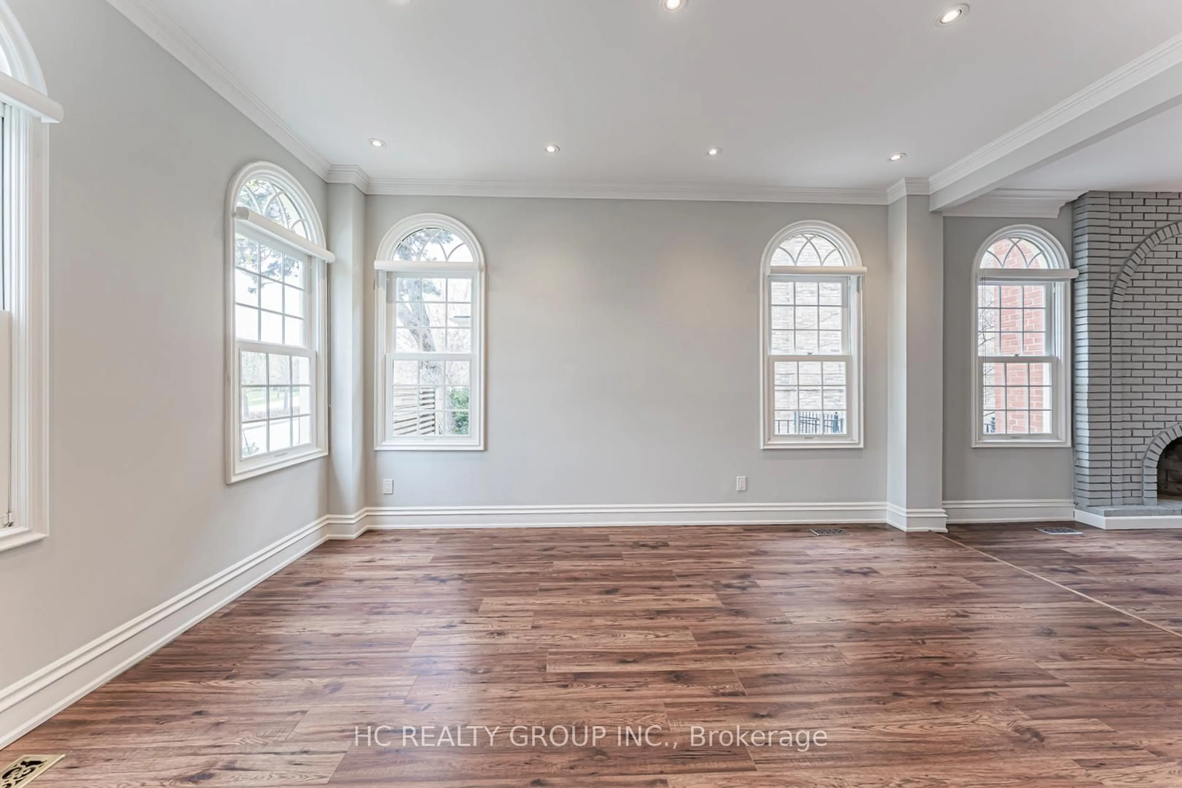 Indoor entryway for 68 Regent St, Richmond Hill Ontario L4C 9C5
