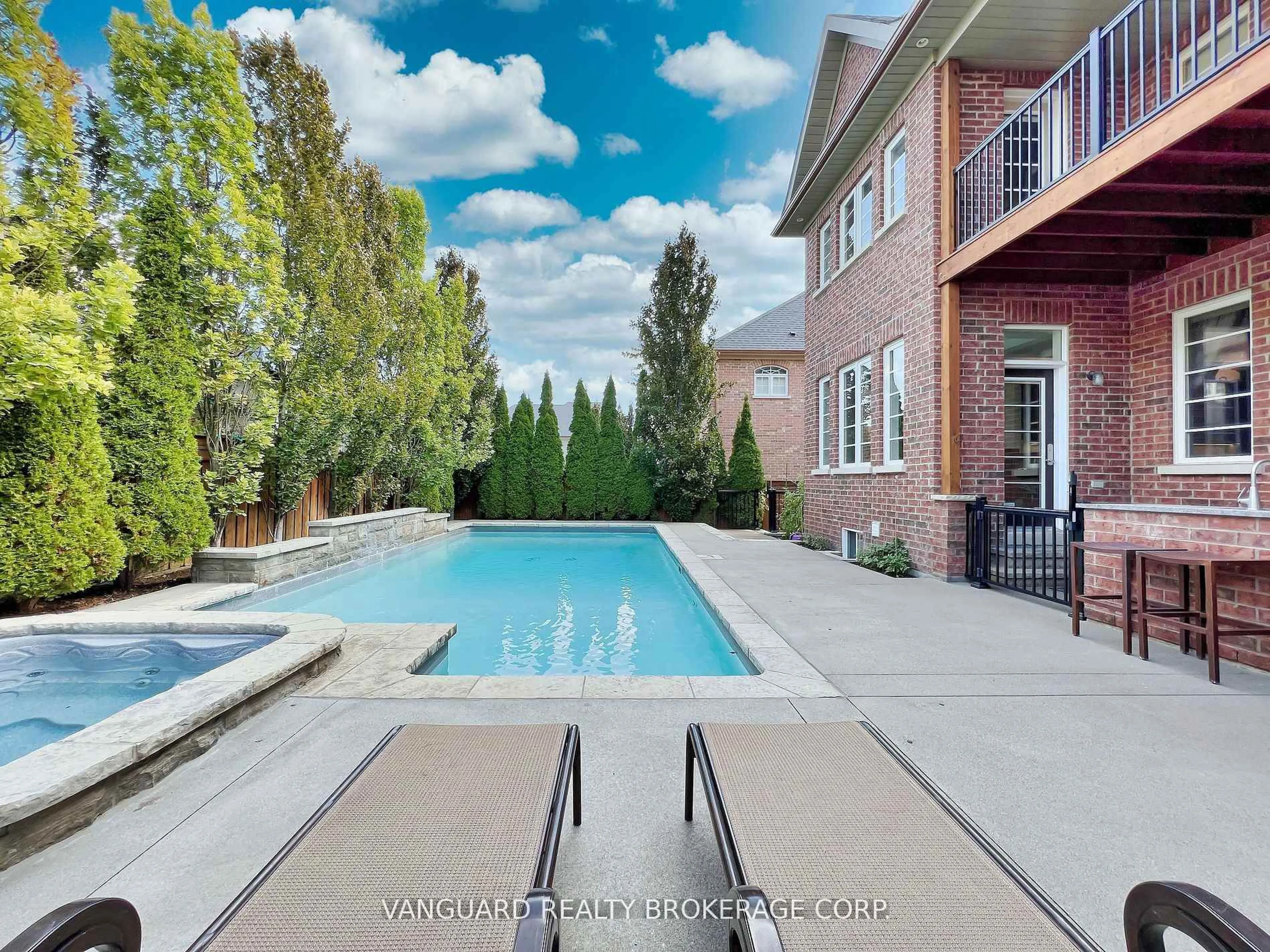 Pool for 7 Cape George Tr, King Ontario L7B 0A2