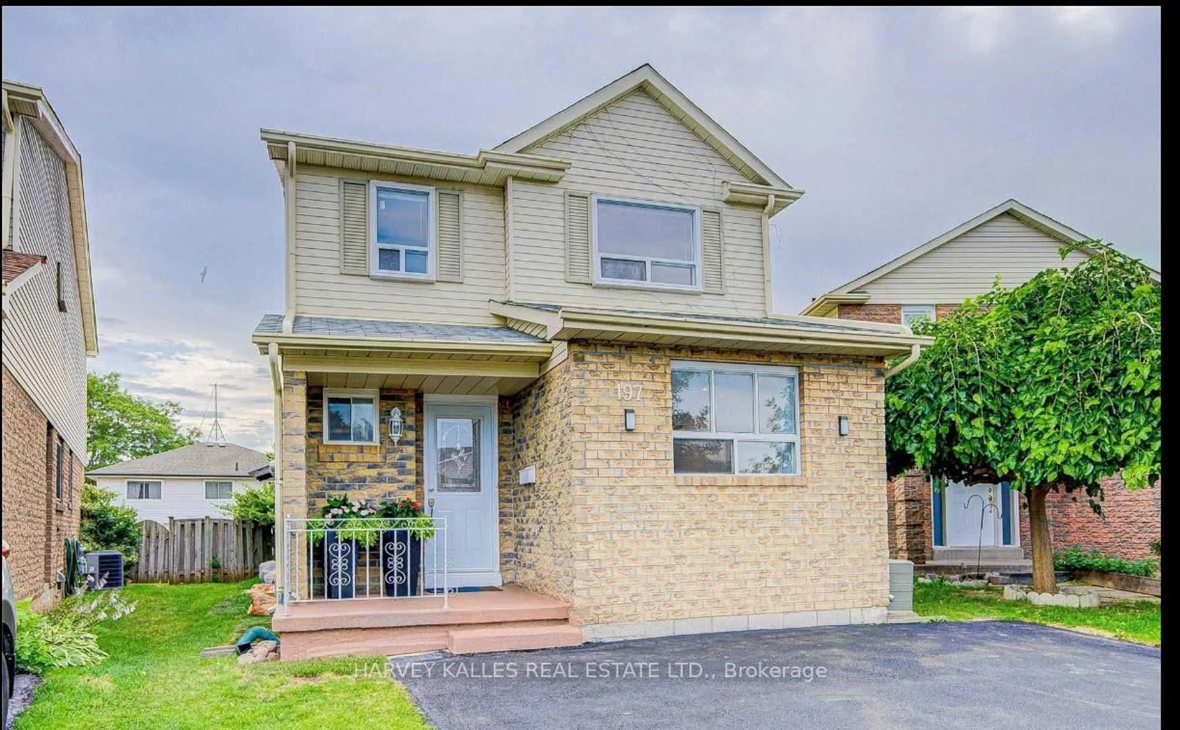 Home with brick exterior material, street for 197 Lisa Cres, Vaughan Ontario L4J 2N2