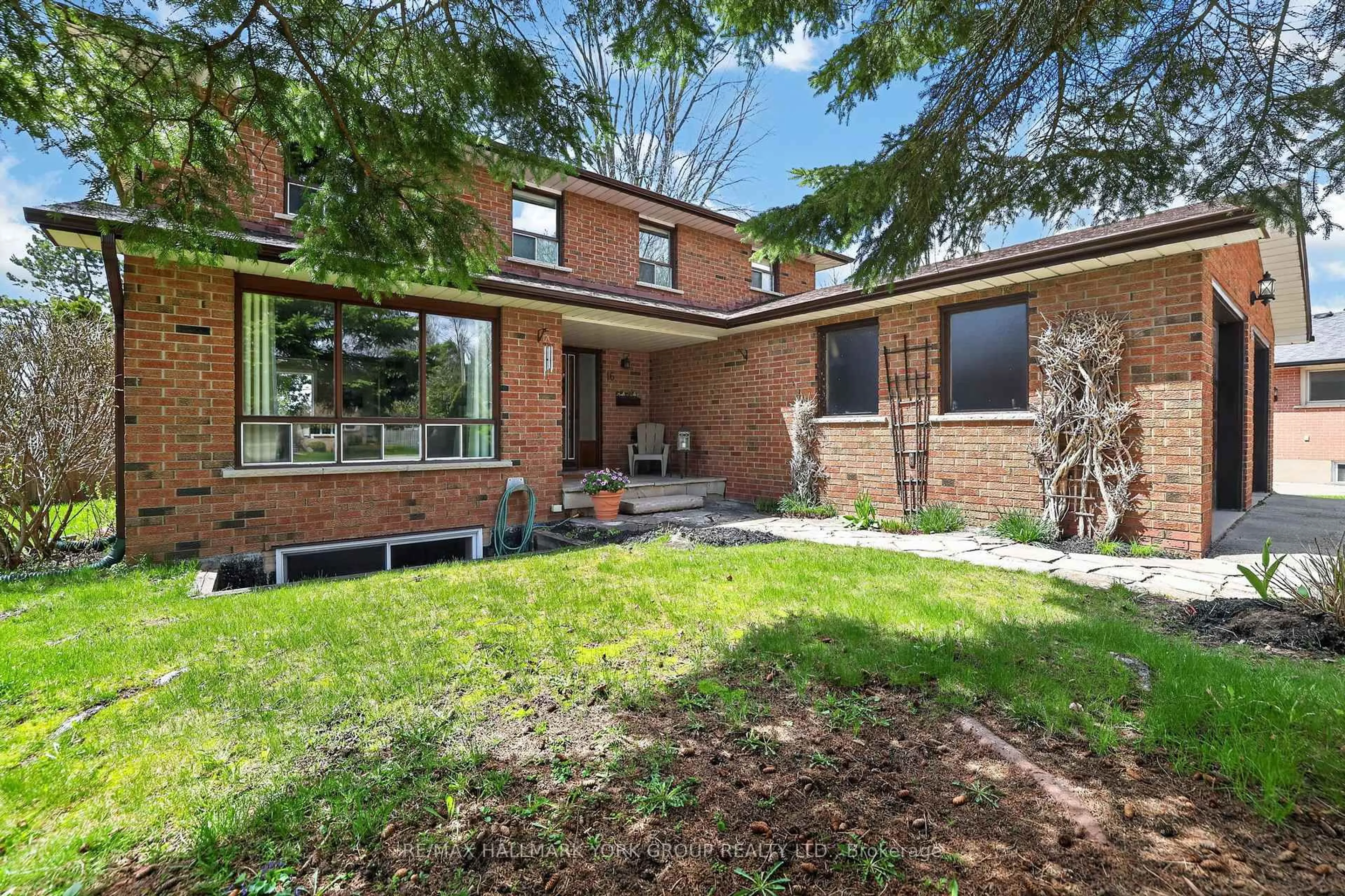 Home with brick exterior material, street for 16 Wenderly Dr, Aurora Ontario L4G 1V4