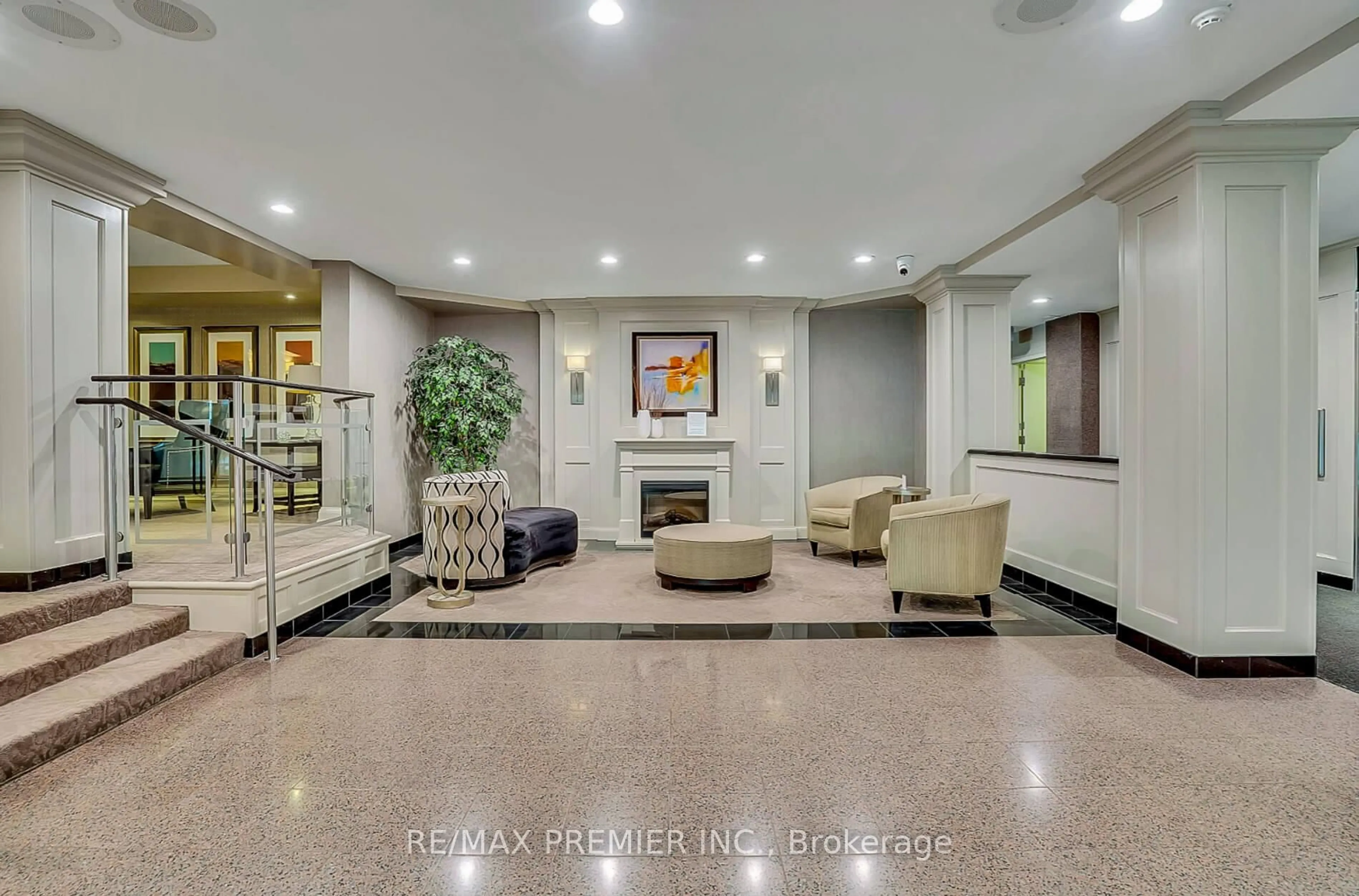 Lobby for 7440 Bathurst St #1614, Vaughan Ontario L4J 7K8