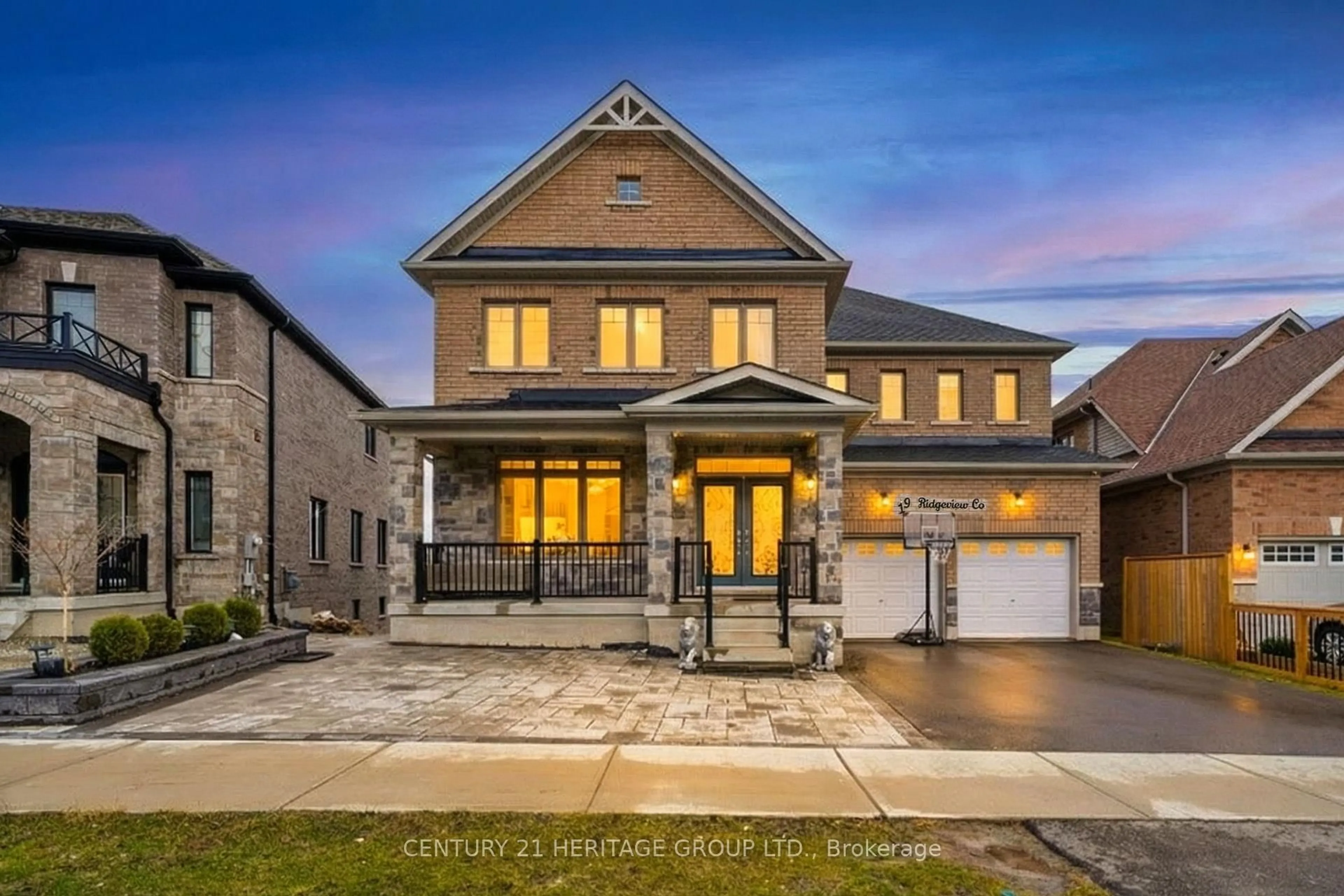 Home with brick exterior material, street for 19 Ridgeview Crt, Bradford West Gwillimbury Ontario L3Z 0R9