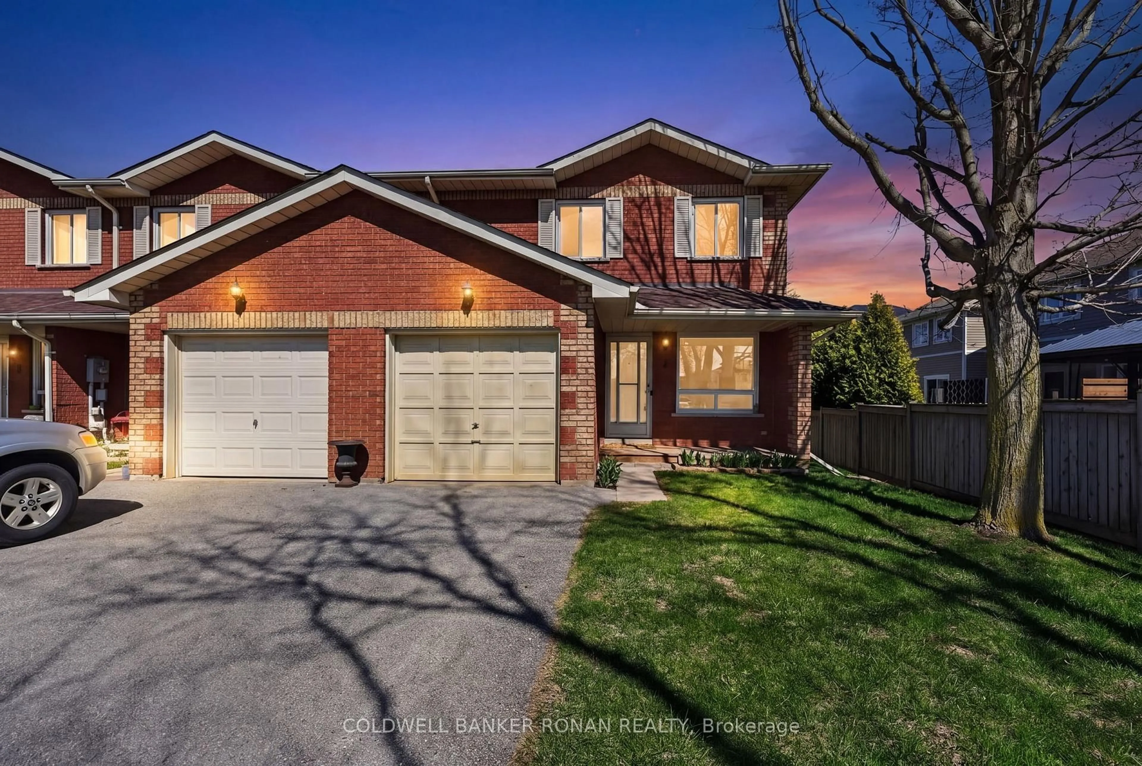 Home with brick exterior material, street for 7 Robins Lane, New Tecumseth Ontario L9R 1C5