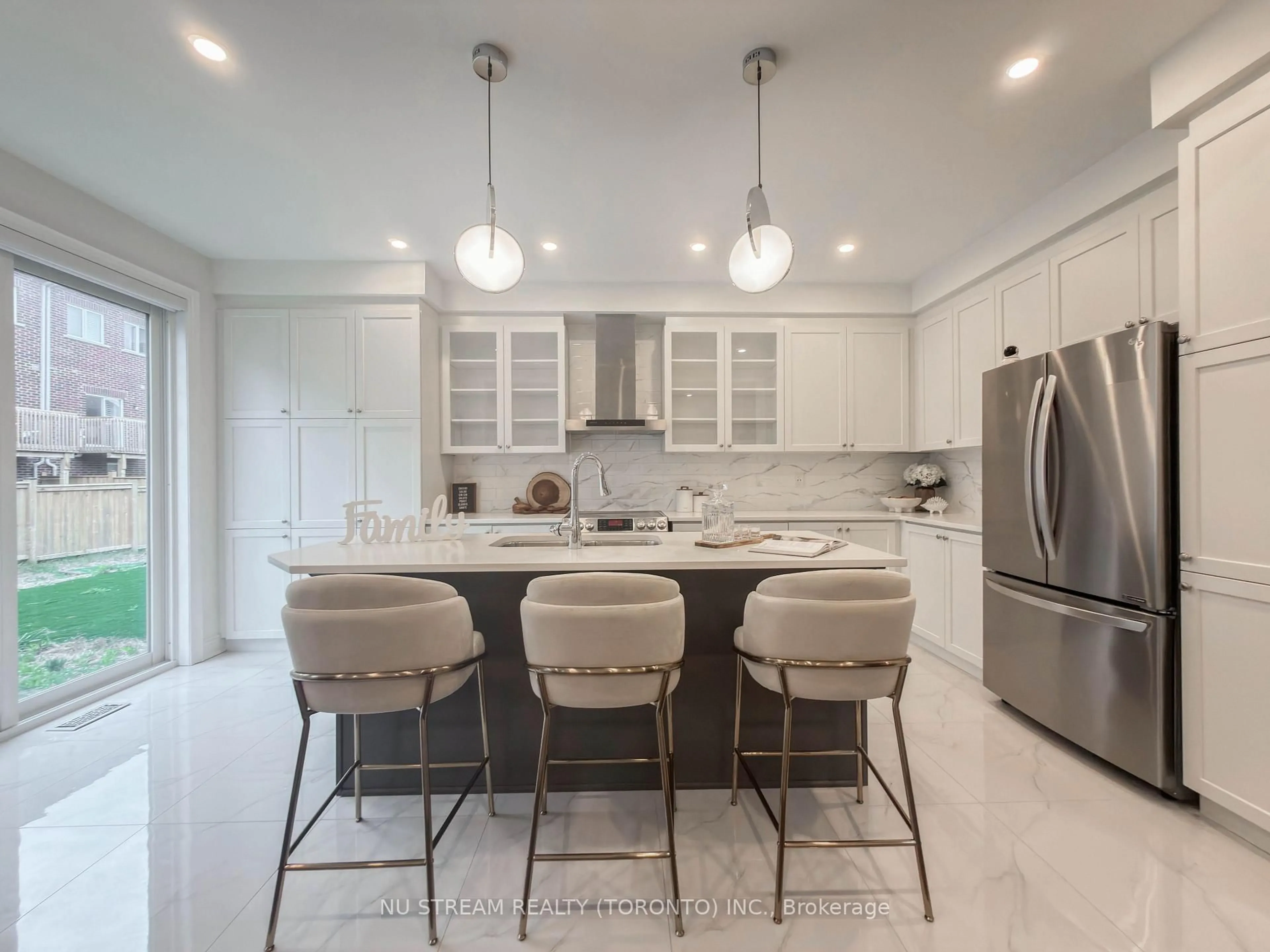 Contemporary kitchen, ceramic/tile floor for 89 Hartney Dr, Richmond Hill Ontario L4S 0K5