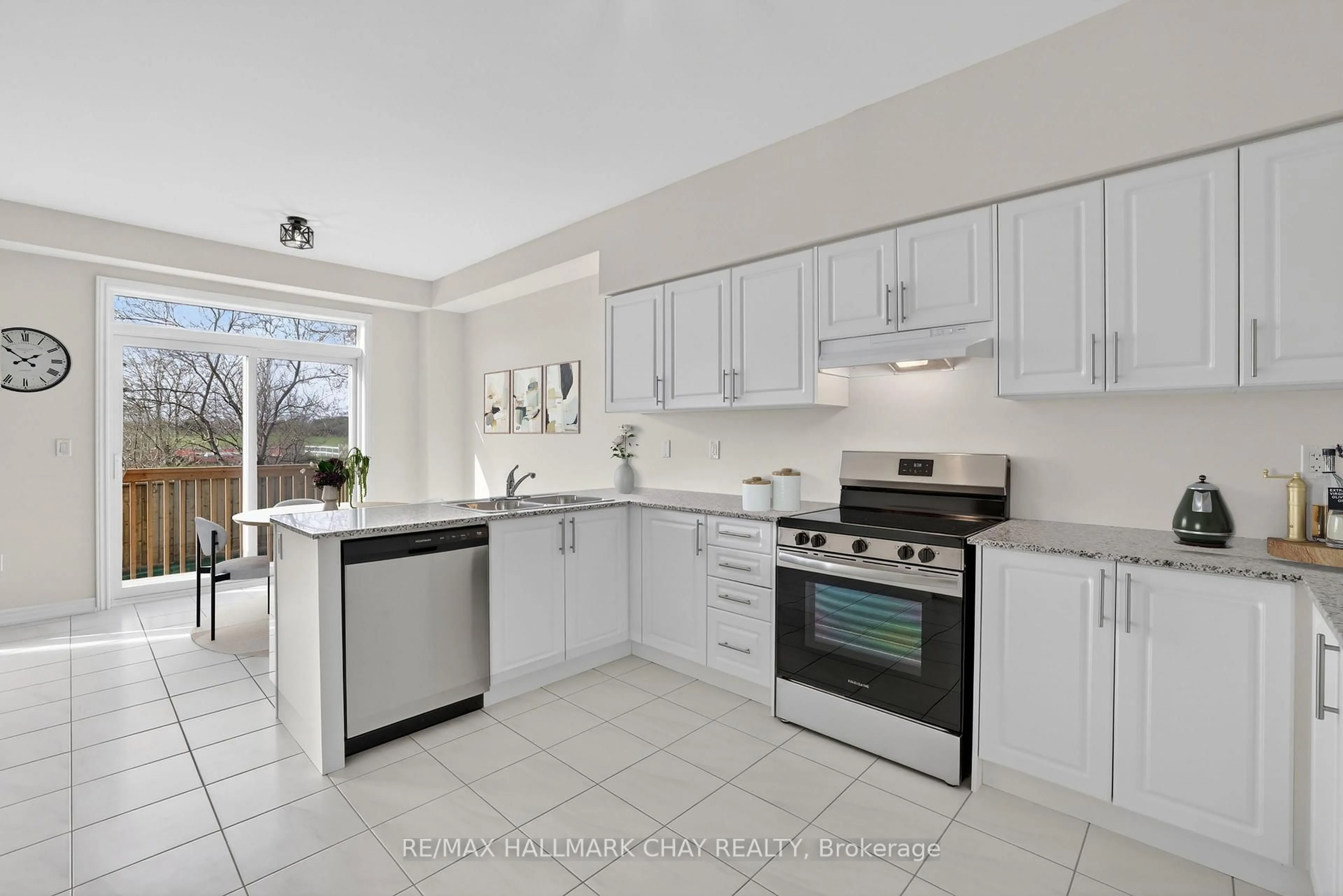 Unknown for 119 Cliff Thompson Crt, Georgina Ontario L0E 1R0