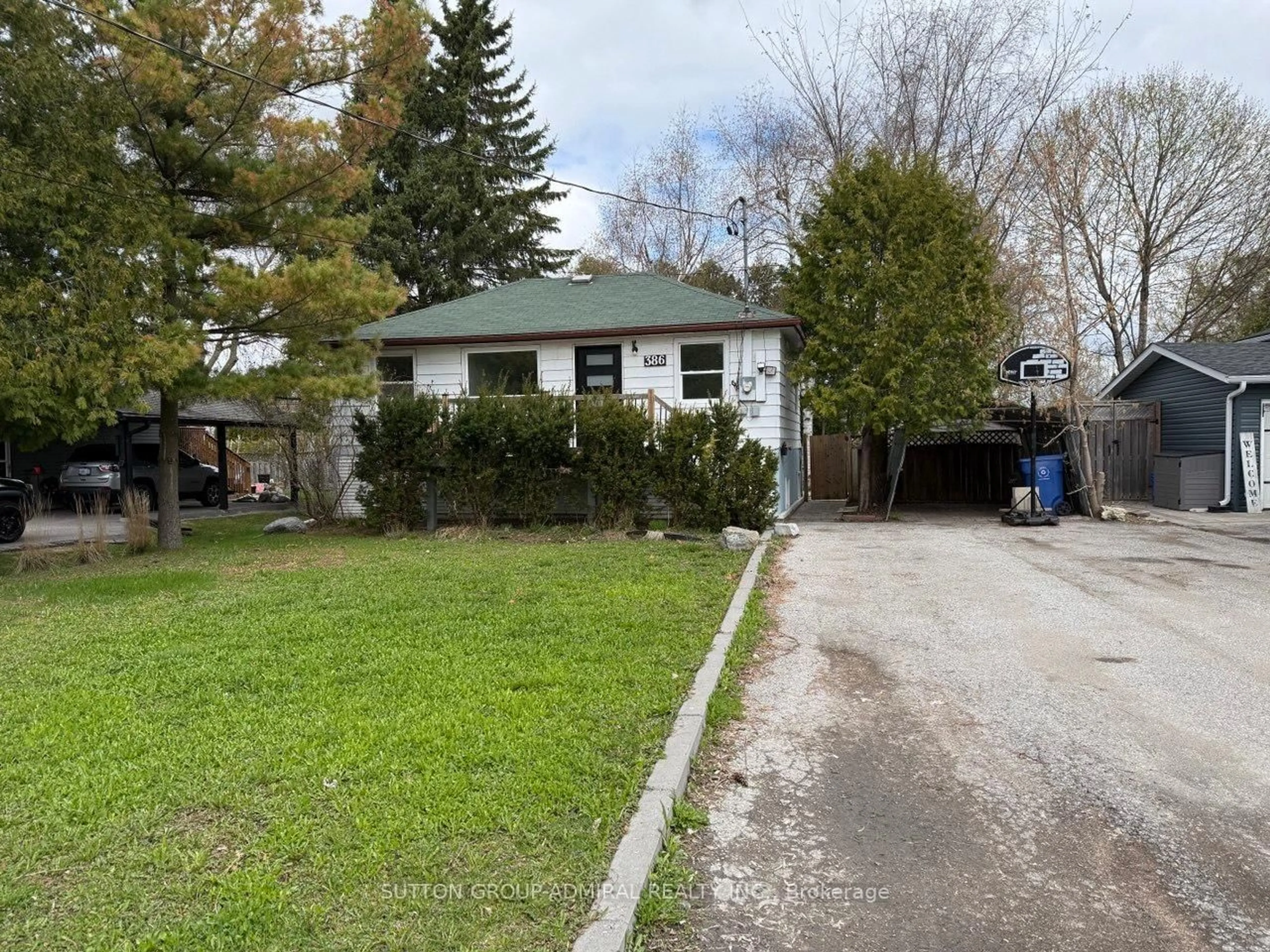 Shed for 386 Irene Dr, Georgina Ontario L4P 3B2