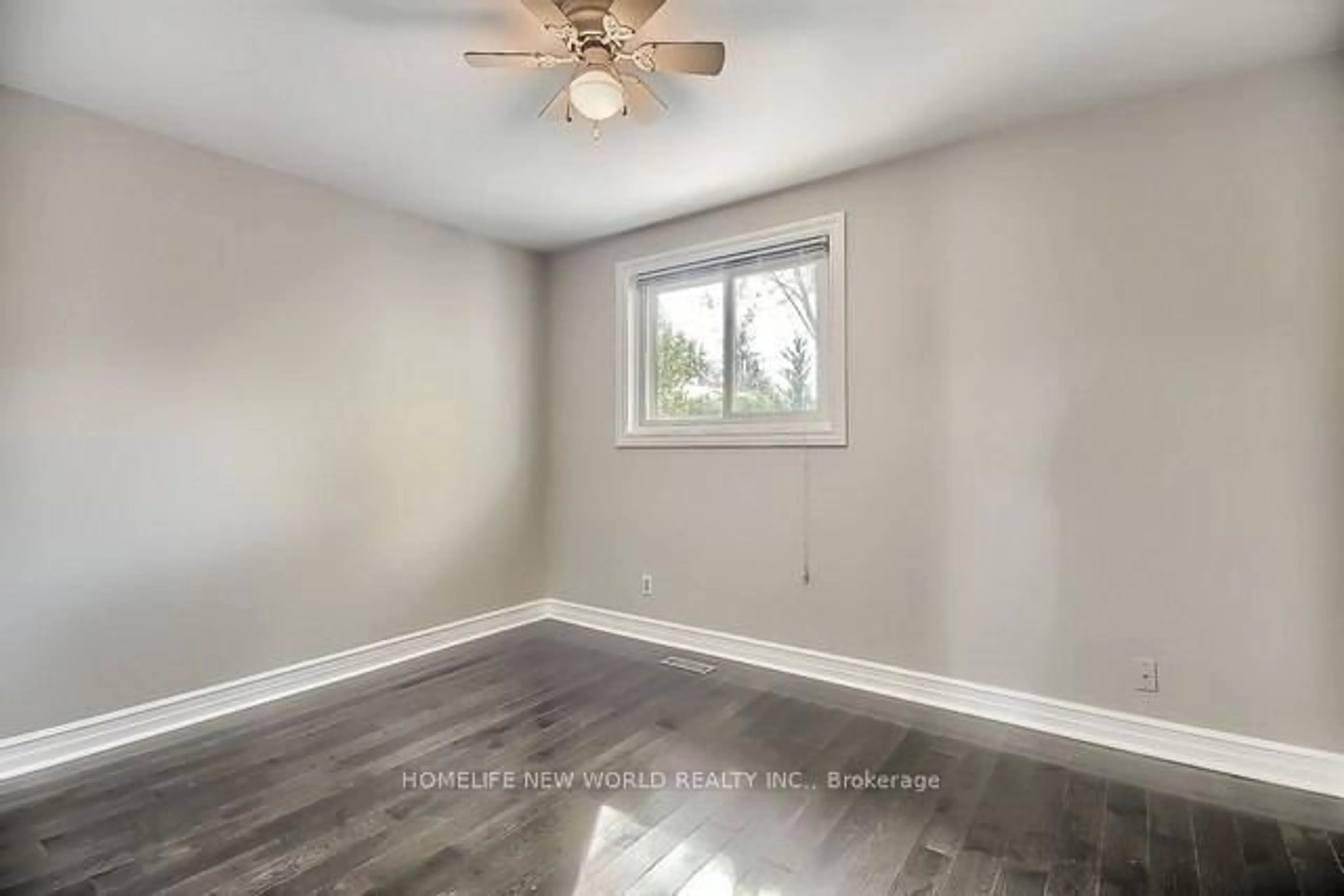 A pic of a room for 756 Elgin St, Newmarket Ontario L3Y 3B8