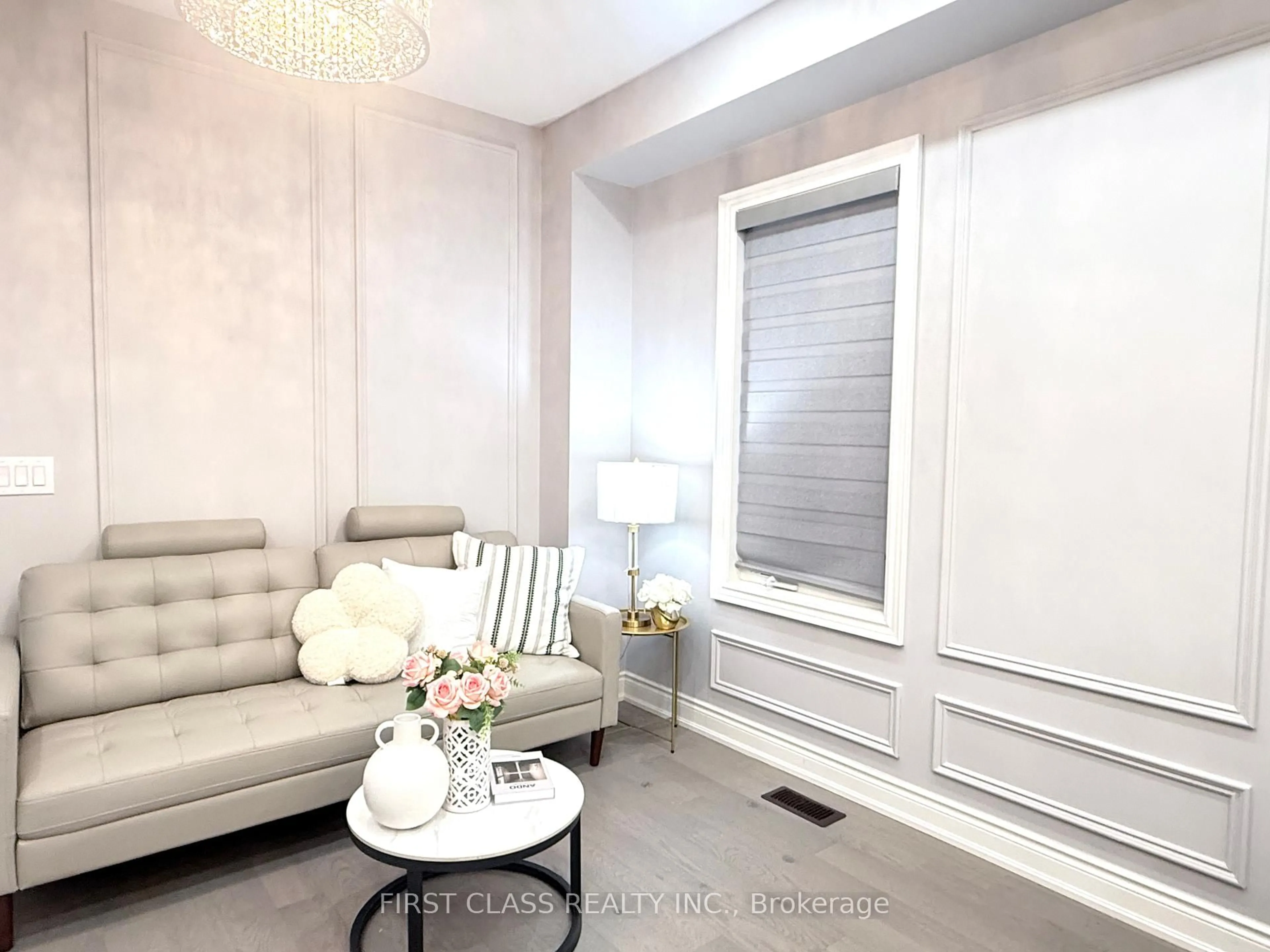 Living room with furniture, unknown for 58 Current Dr, Richmond Hill Ontario L4S 0M8