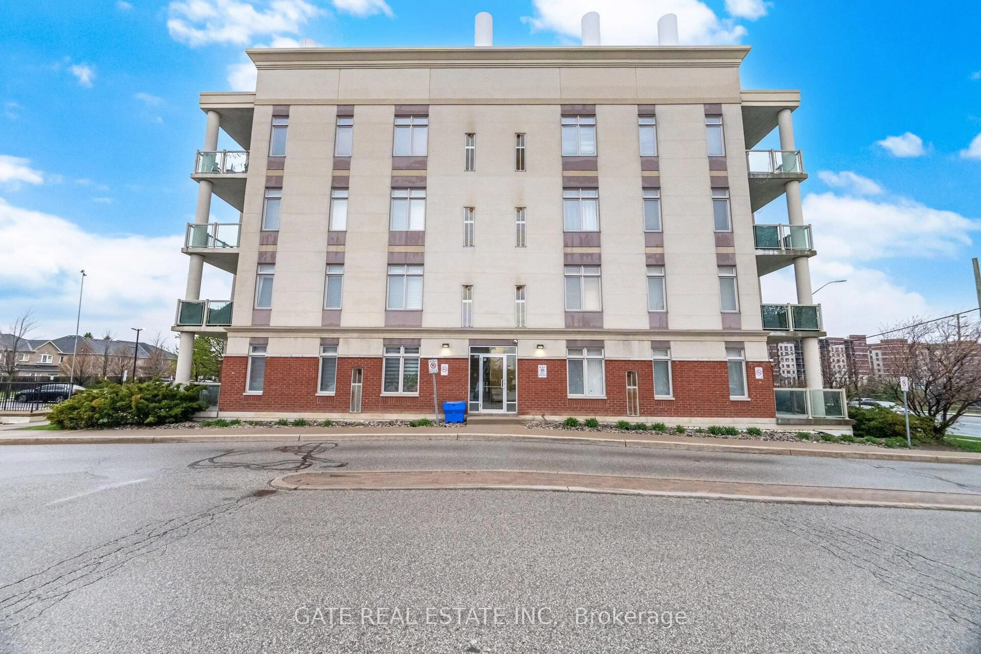 A pic from outside/outdoor area/front of a property/back of a property/a pic from drone, building for 7340 Markham Rd #104, Markham Ontario L3S 0B1