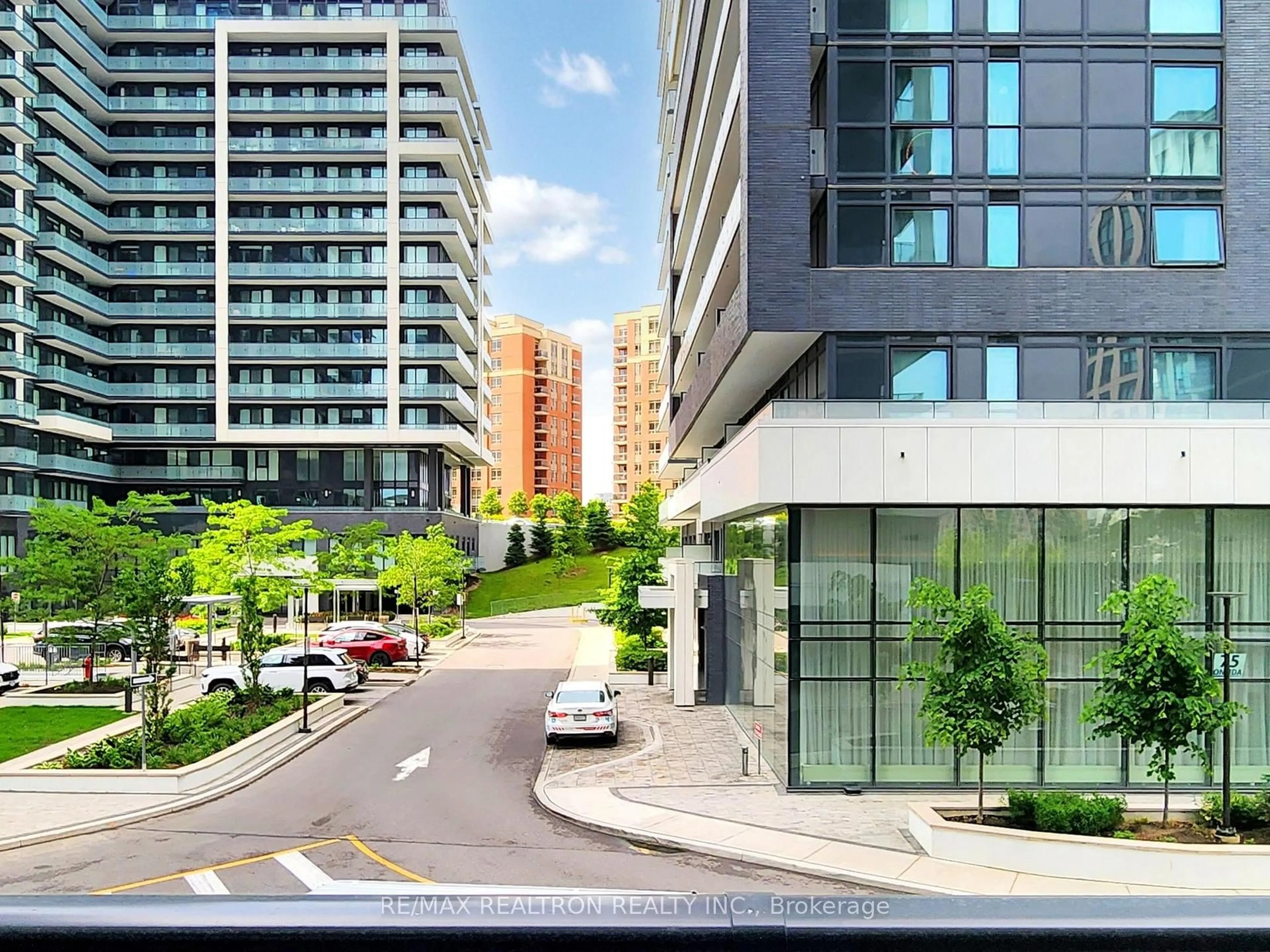 Unknown for 105 Oneida Cres #2603, Richmond Hill Ontario L4B 0H6