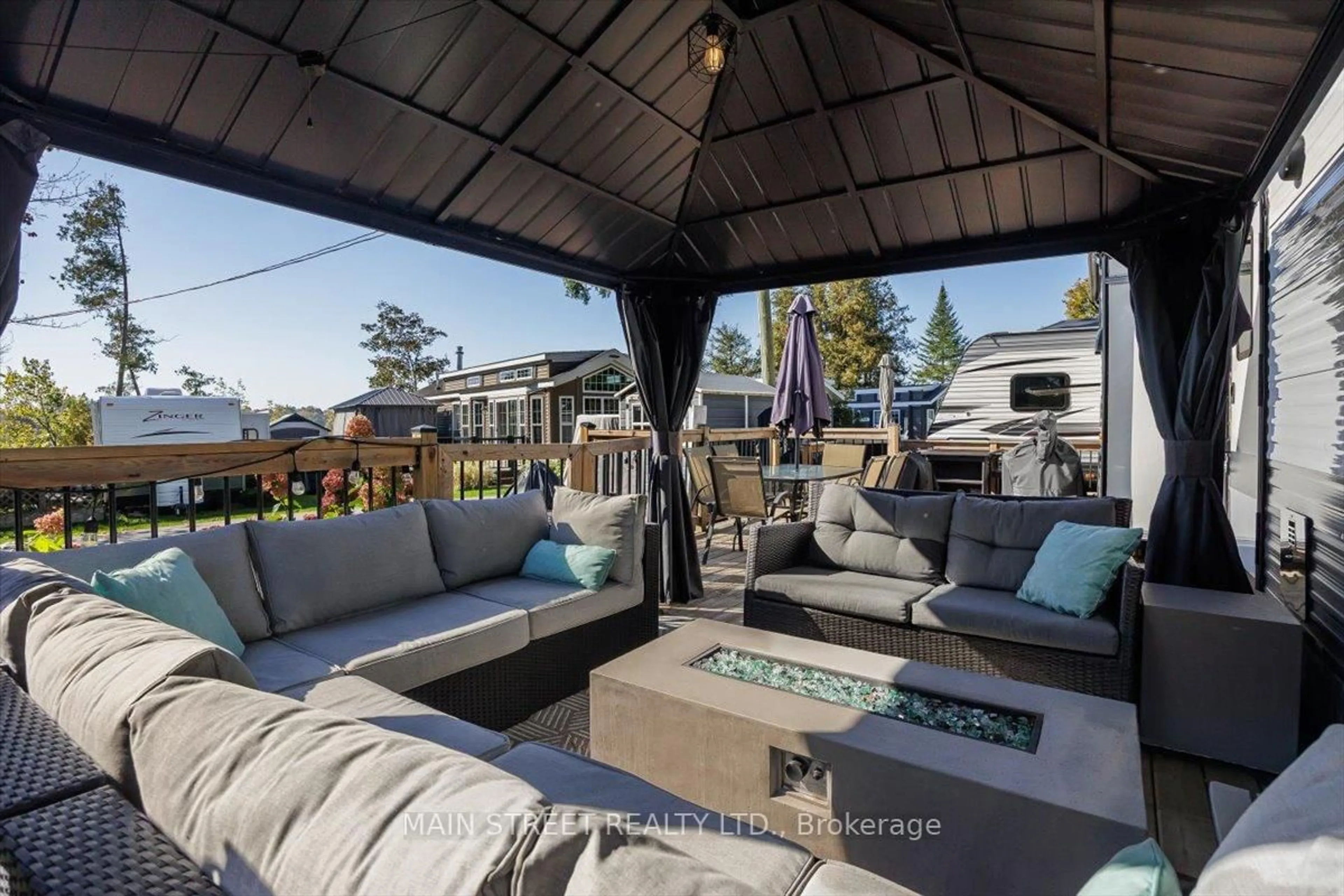 Patio, unknown for 15 Hawaiian Circ, Whitchurch-Stouffville Ontario L0G 1E0