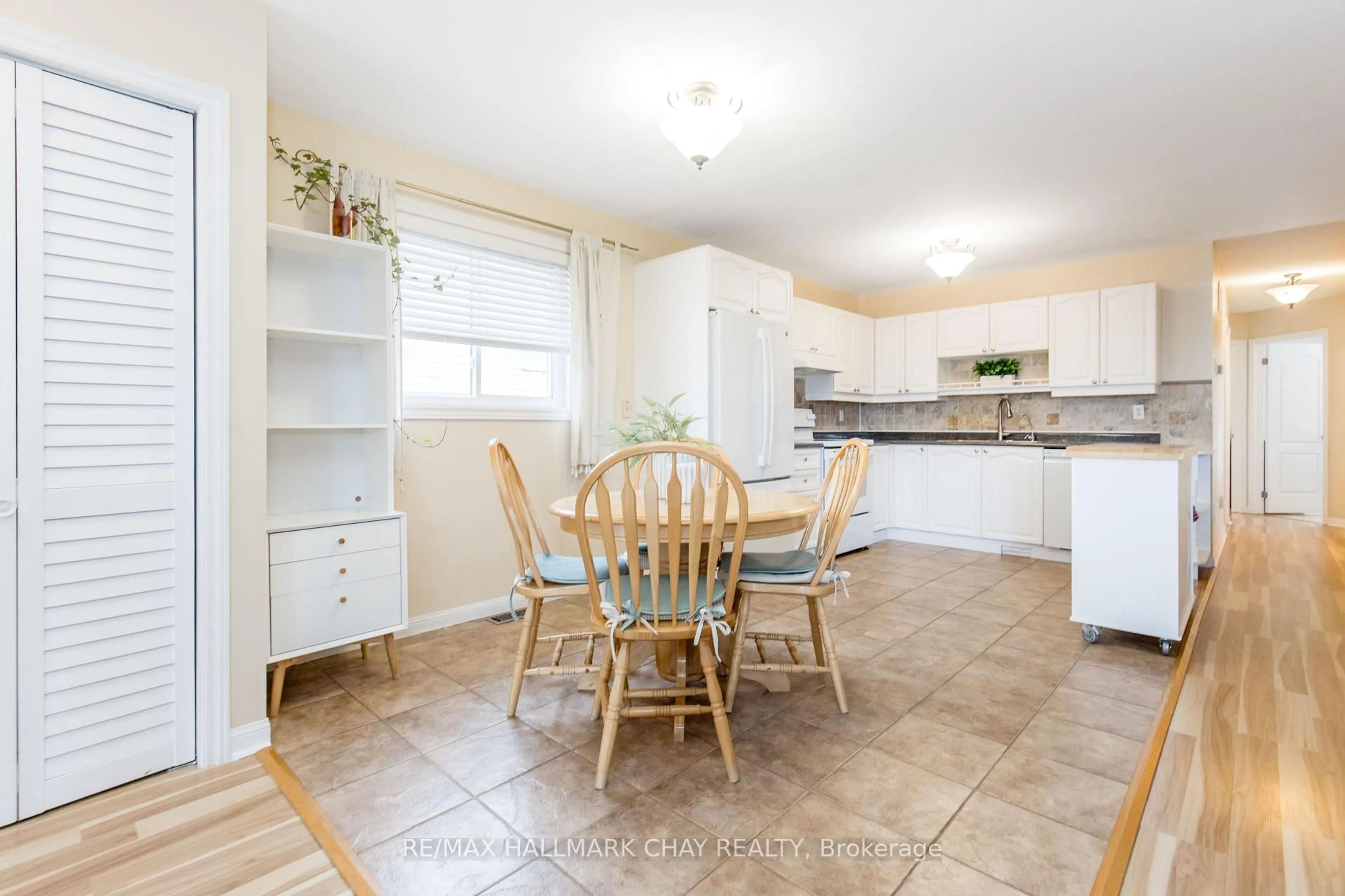 Unknown for 12 Aishford Rd, Bradford West Gwillimbury Ontario L3Z 3E3