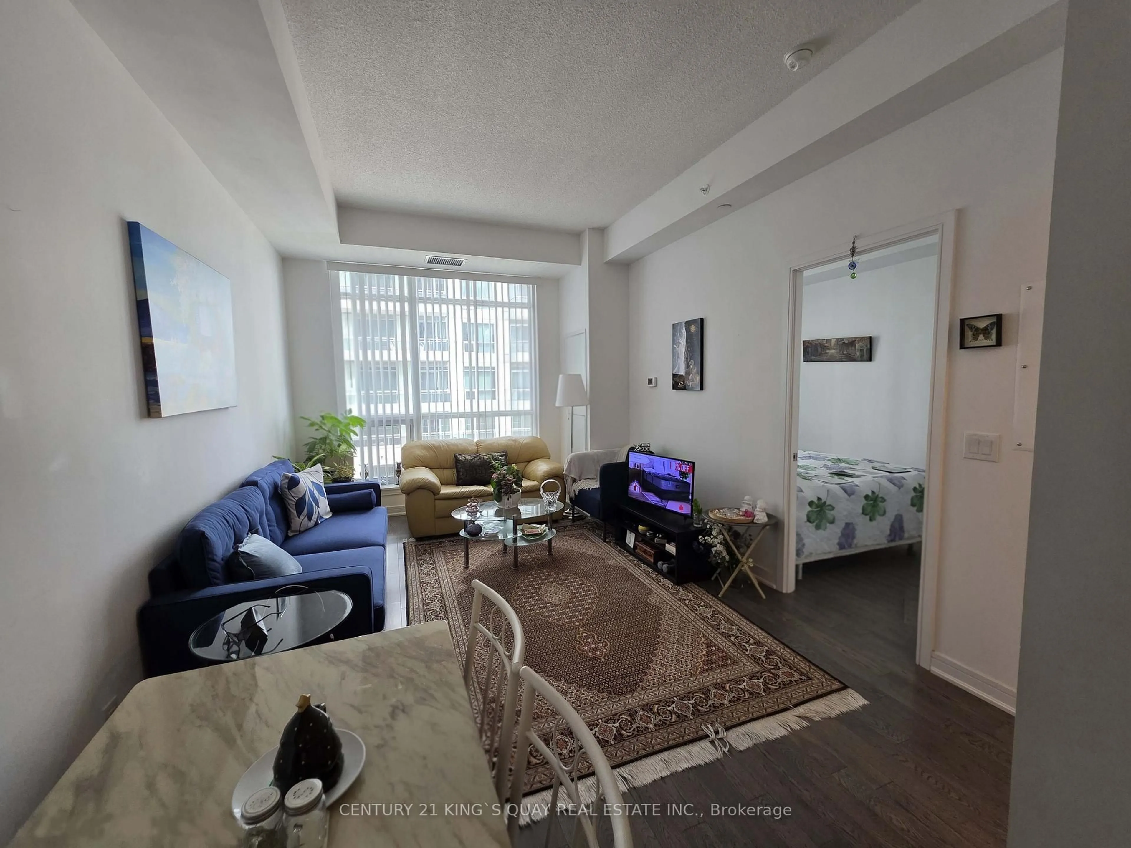 Living room with furniture, unknown for 9199 Yonge St #811, Richmond Hill Ontario L4C 1H7