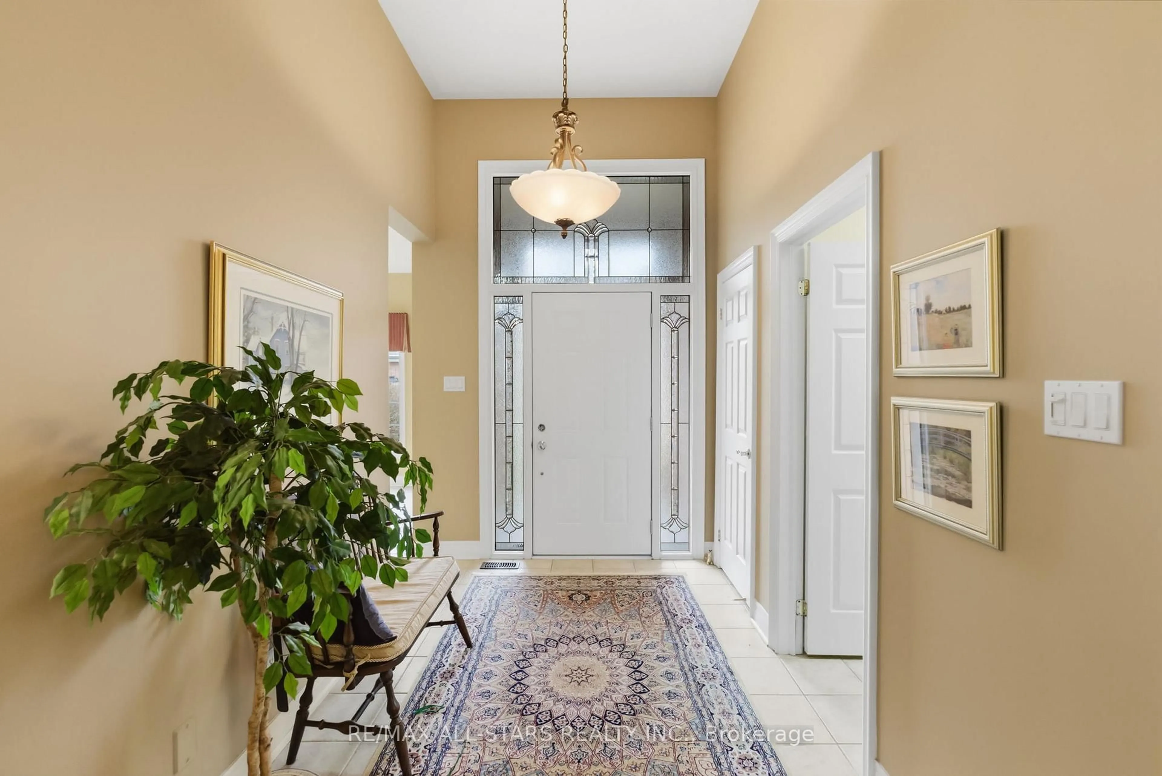 Indoor entryway for 55 Bobby Locke Lane, Whitchurch-Stouffville Ontario L4A 1R4