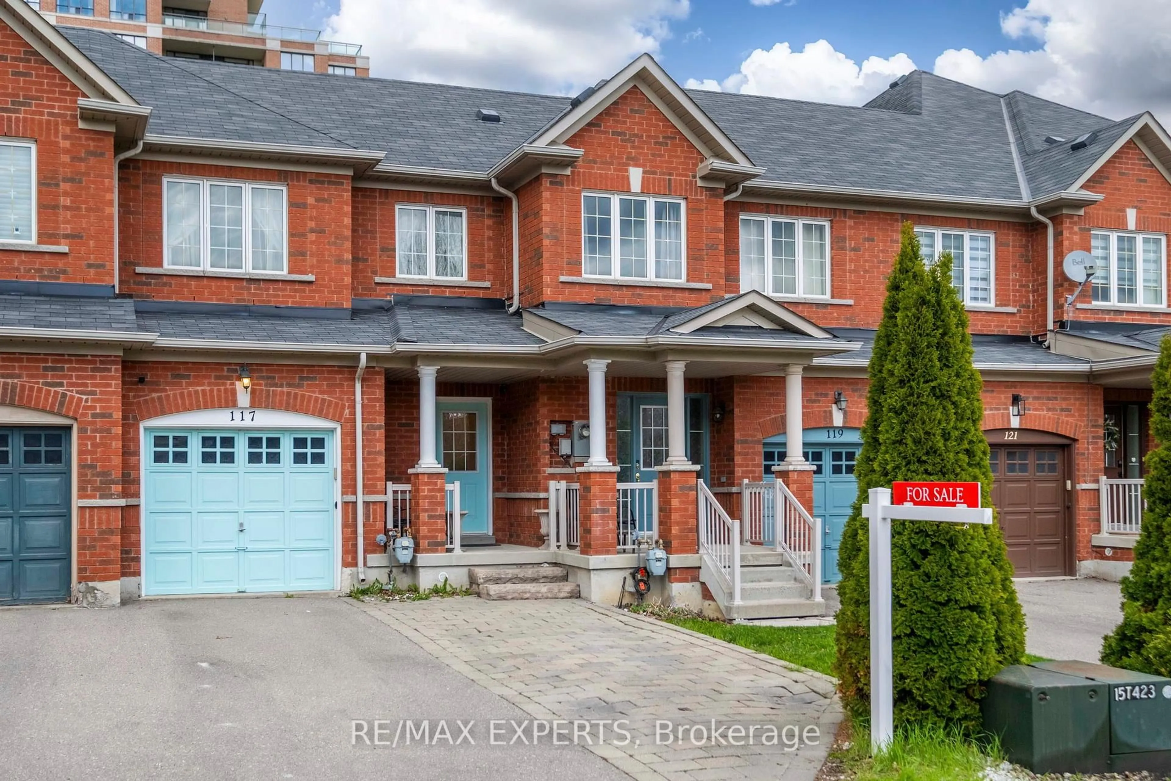 Home with brick exterior material, street for 117 Revelstoke Cres, Richmond Hill Ontario L4B 4T5