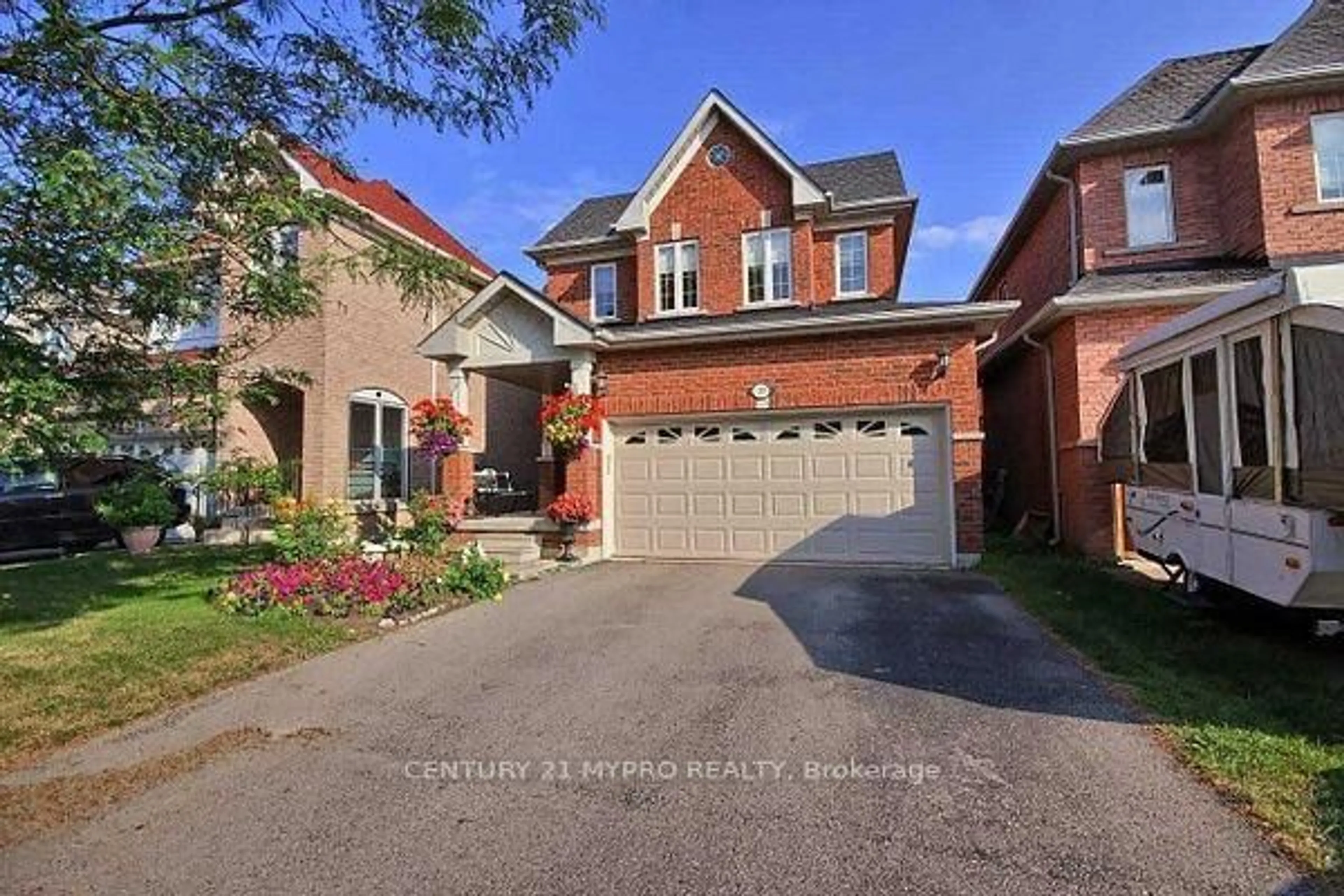 Home with brick exterior material, street for 269 Mcbride Cres, Newmarket Ontario L3X 2W4