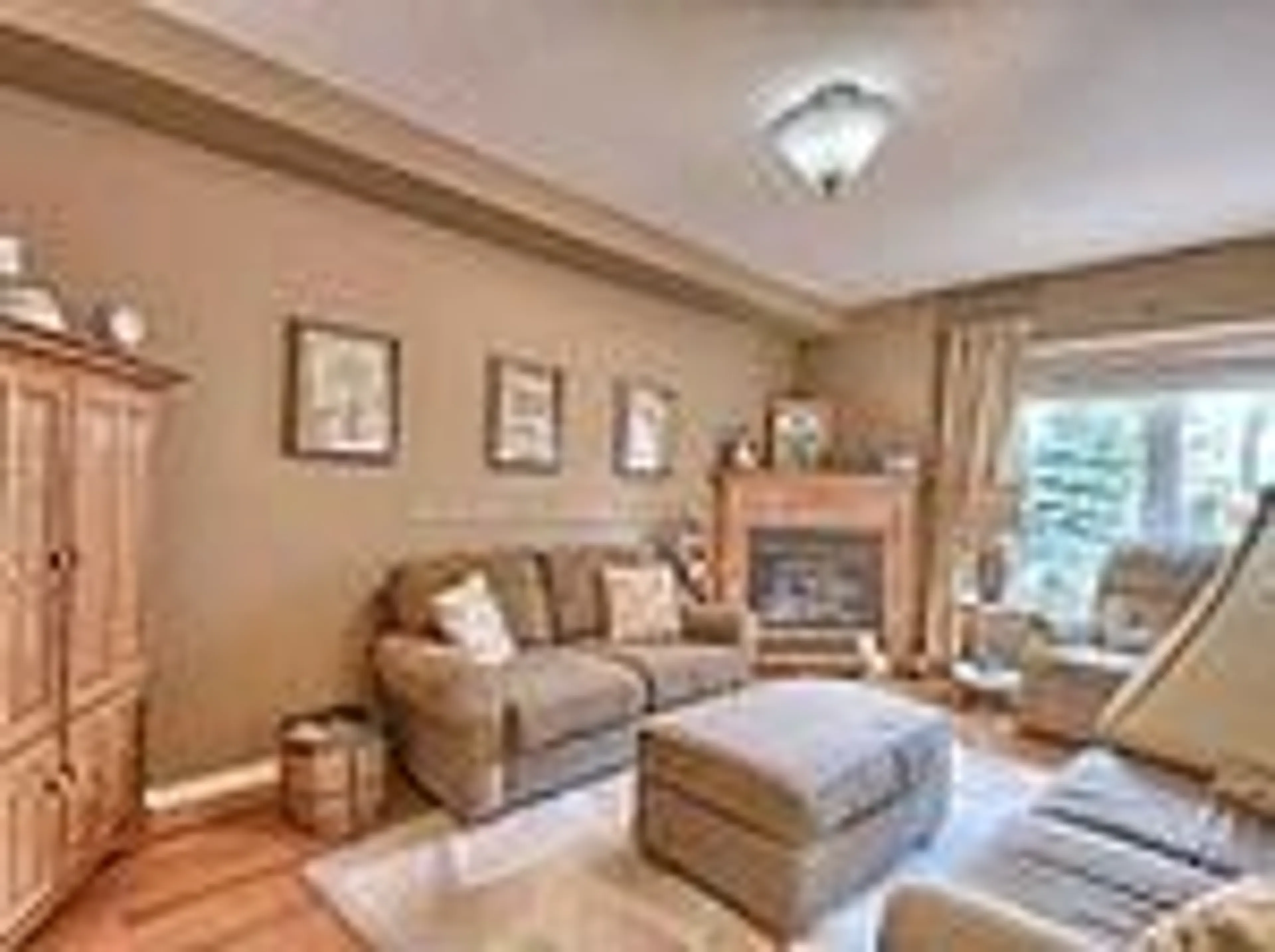 Living room with furniture, unknown for 269 Mcbride Cres, Newmarket Ontario L3X 2W4