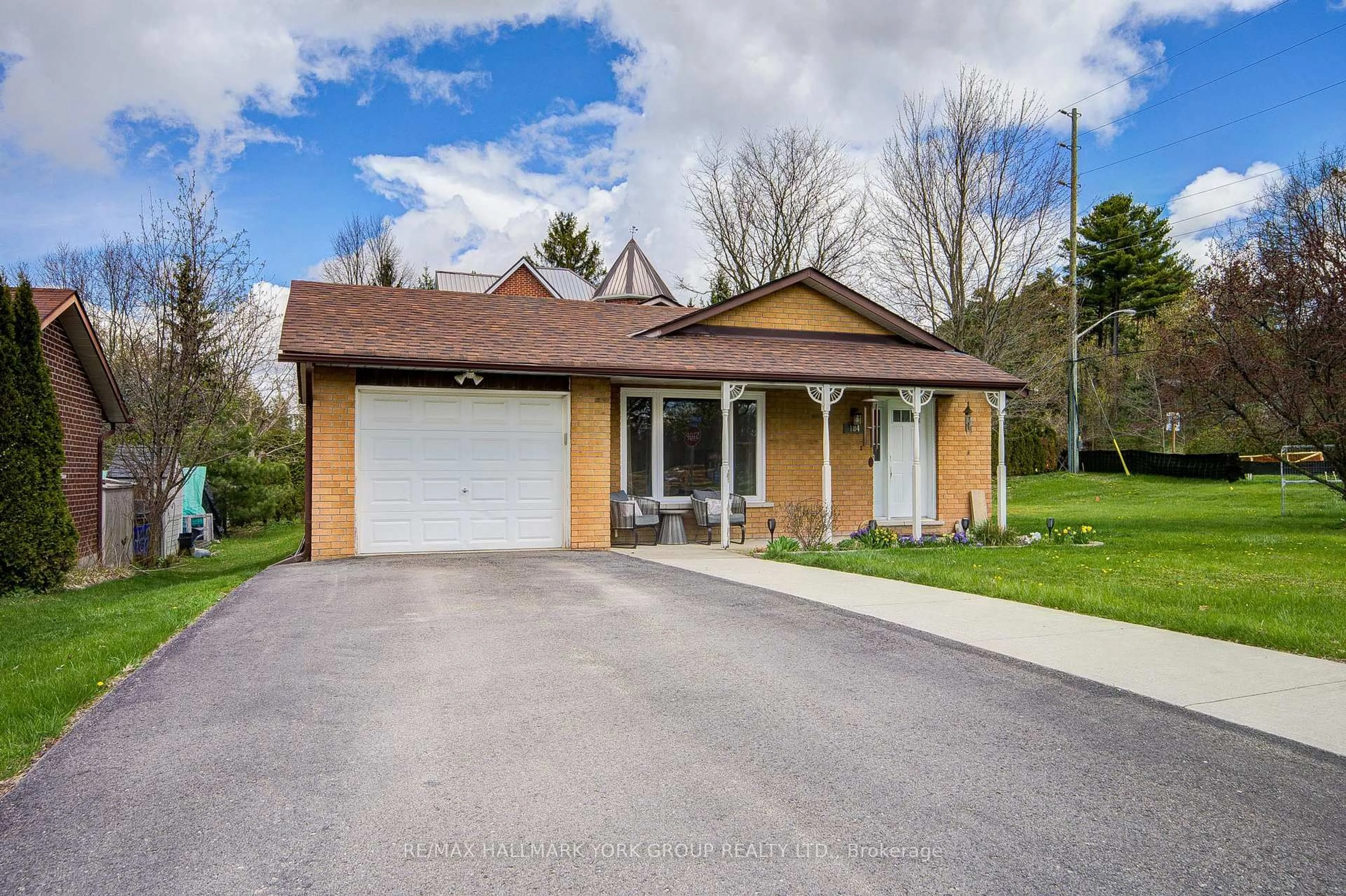 Unknown for 184 Olive St, East Gwillimbury Ontario L9N 1M3