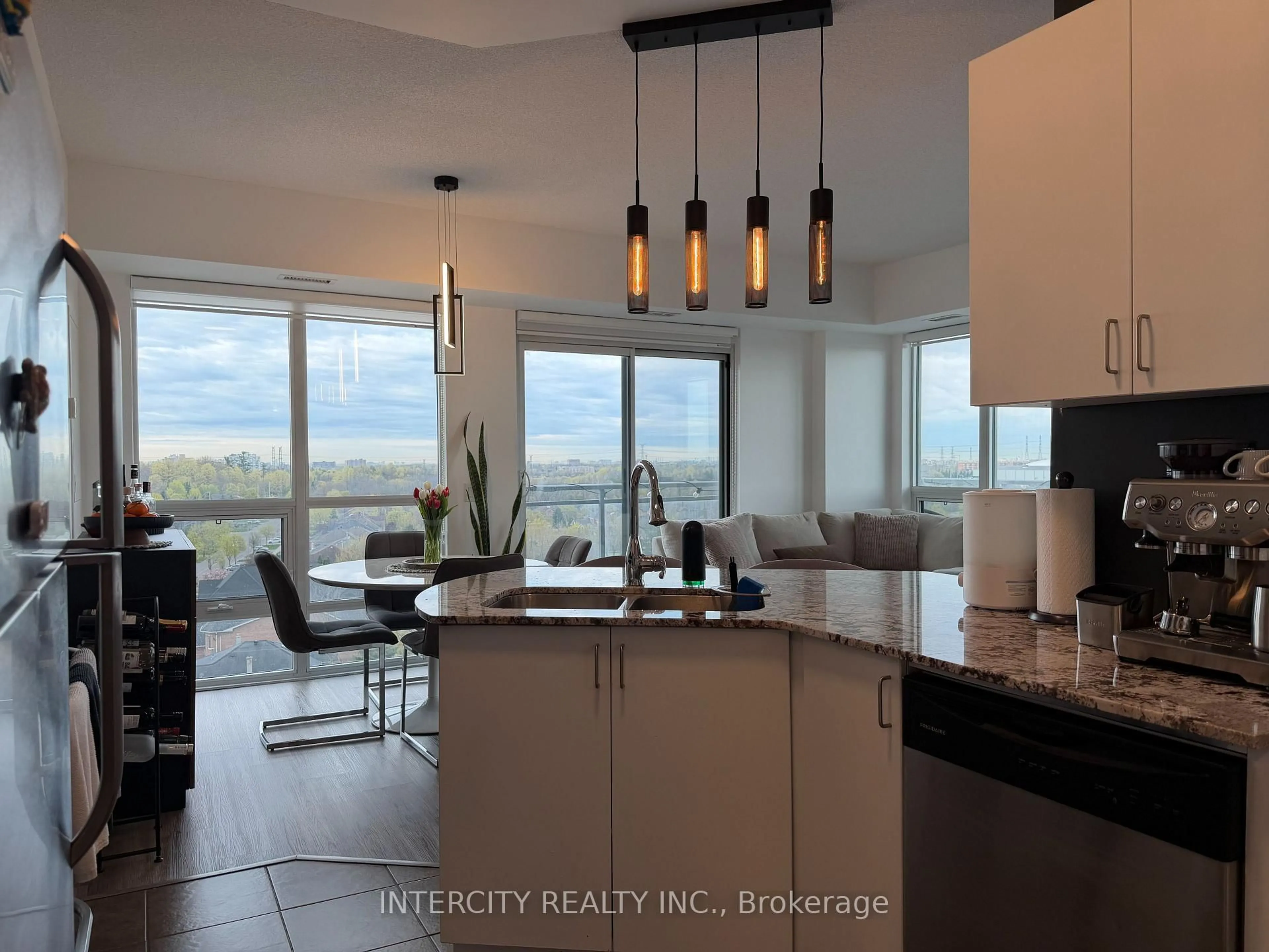 Open concept kitchen, ceramic/tile floor for 7730 Kipling Ave #802, Vaughan Ontario L4L 1Y9