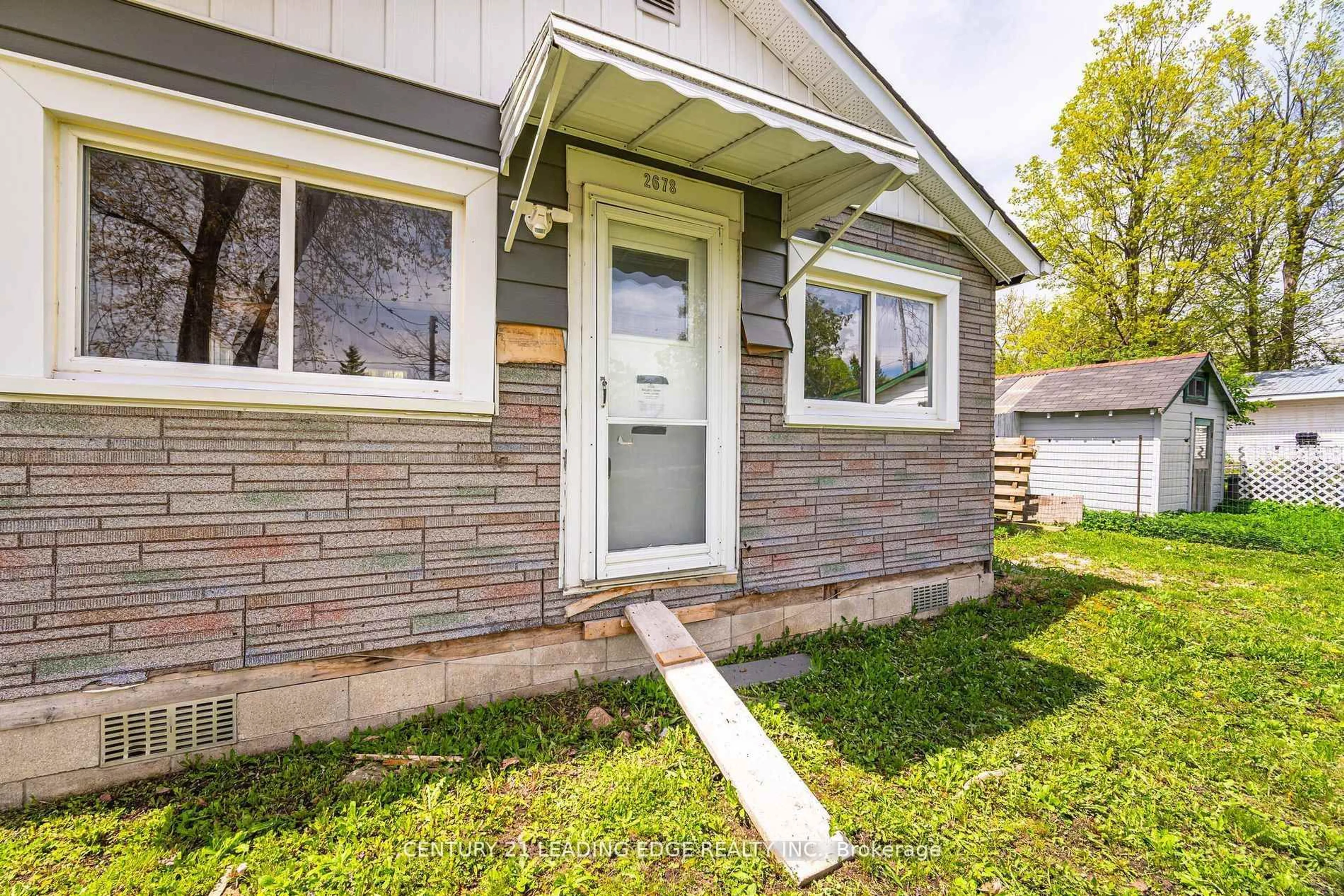 Home with brick exterior material, street for 2678 25th Side Rd, Innisfil Ontario L9S 3T4