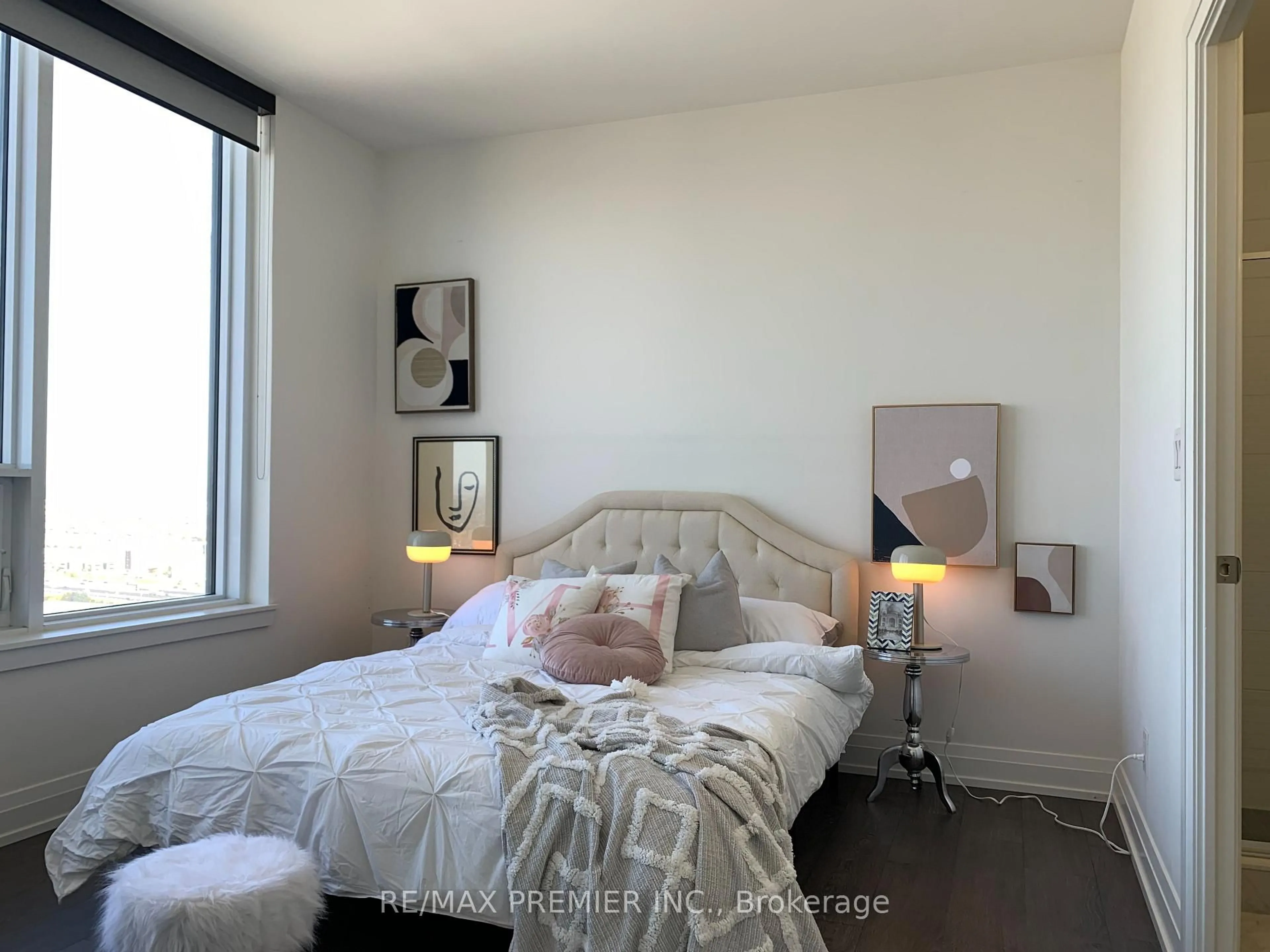 A pic of a room for 3600 Highway 7 #PHO2, Vaughan Ontario L4L 0G7